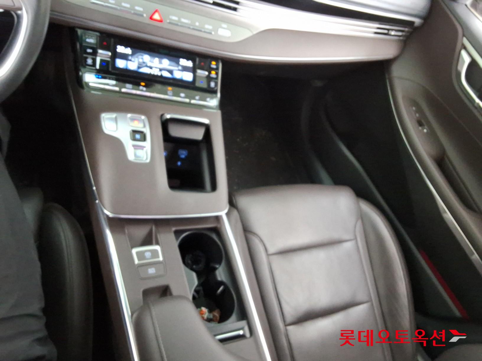 Hyundai Grandeur 2023 - Image 35