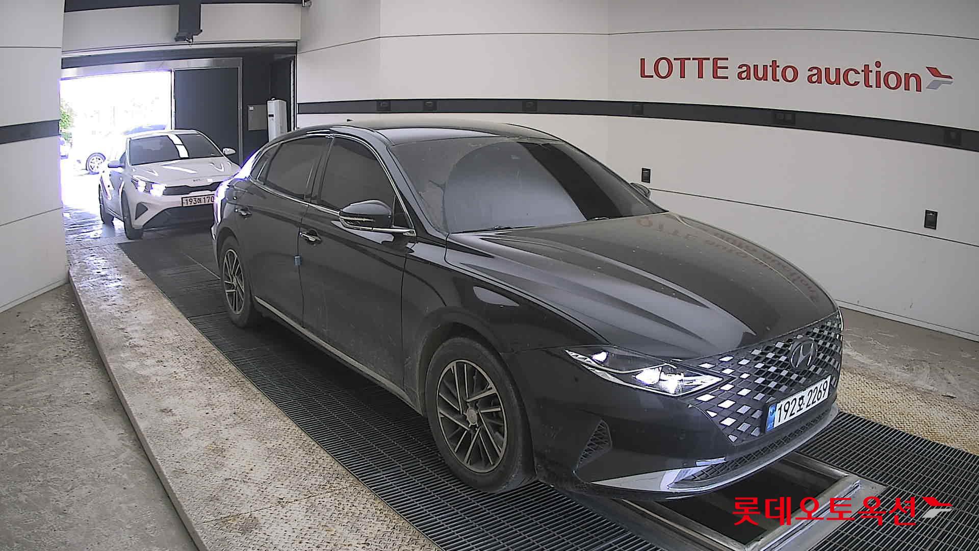 Hyundai Grandeur - 6