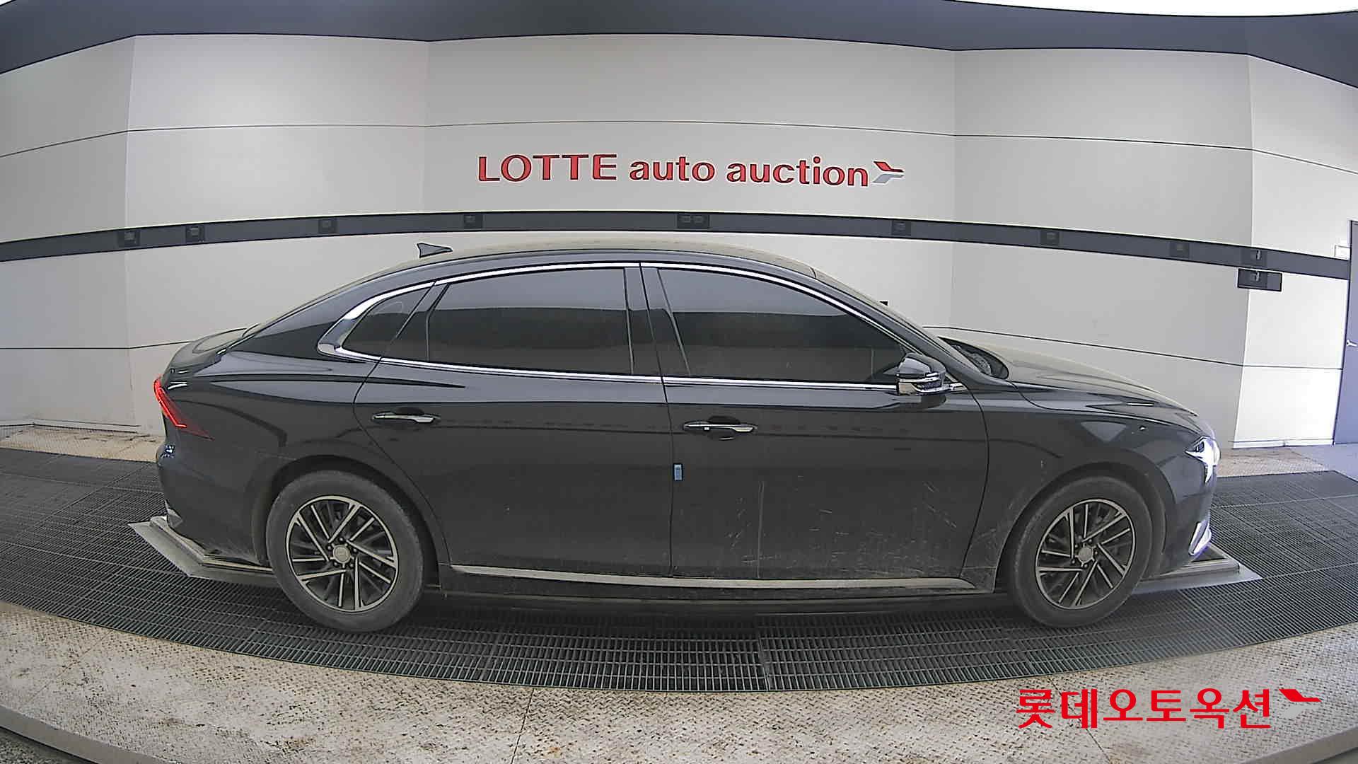 Hyundai Grandeur - 21