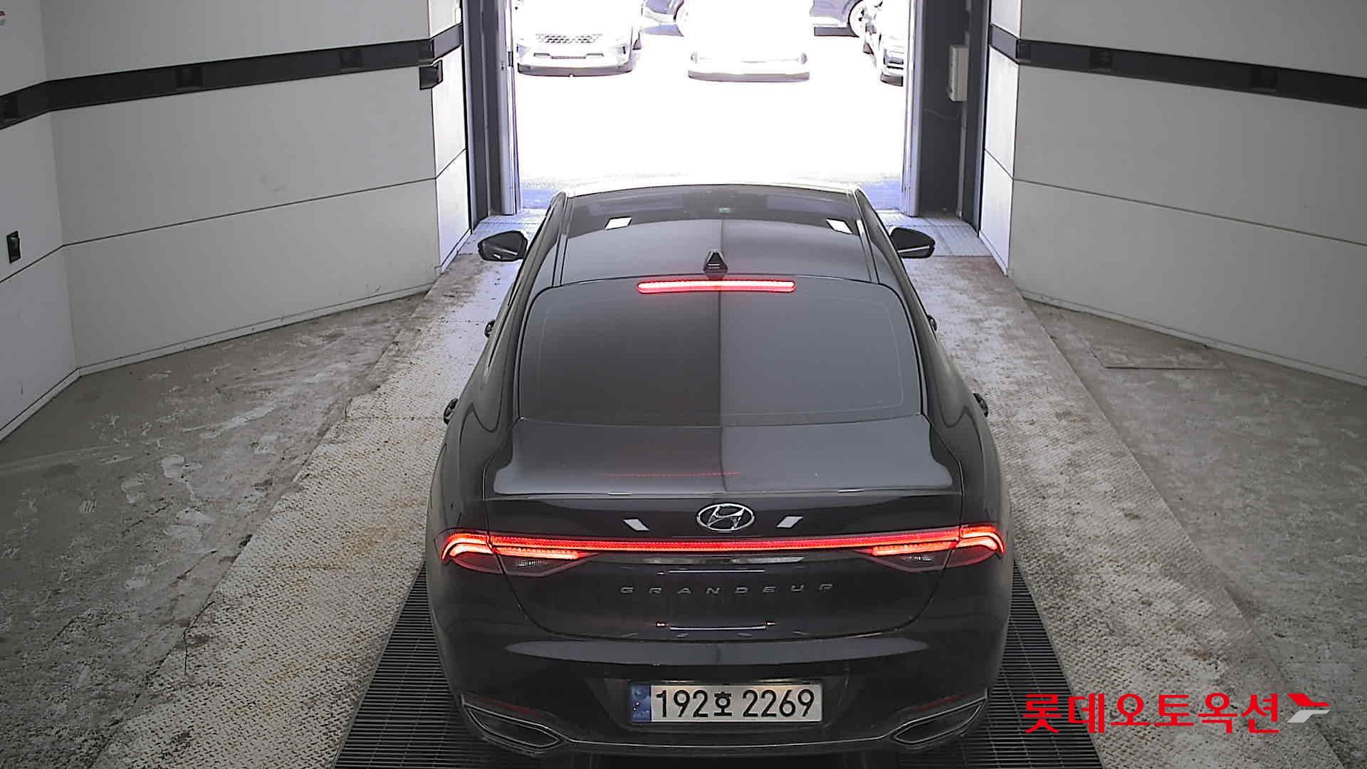 Hyundai Grandeur - 17
