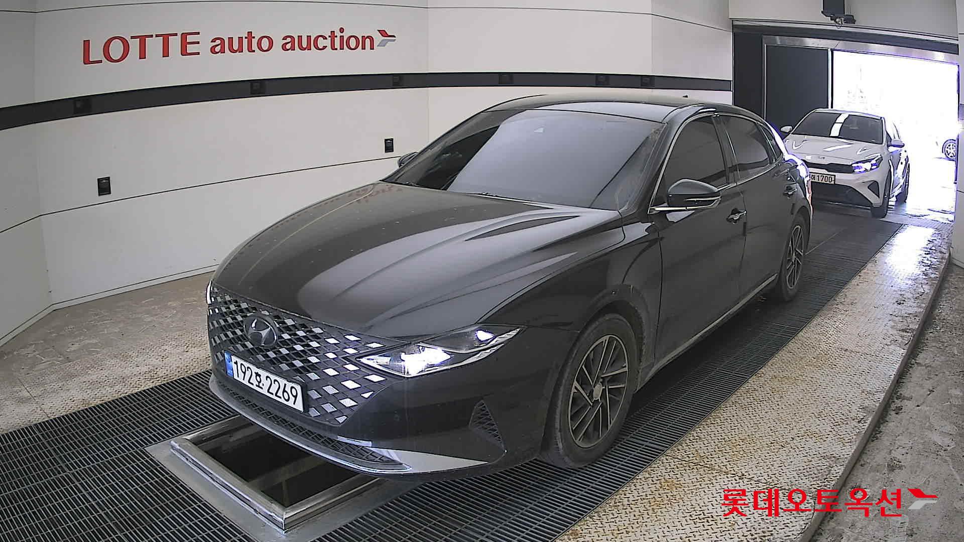 Hyundai Grandeur - 3