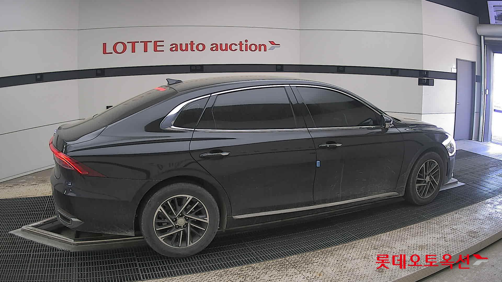 Hyundai Grandeur - 20