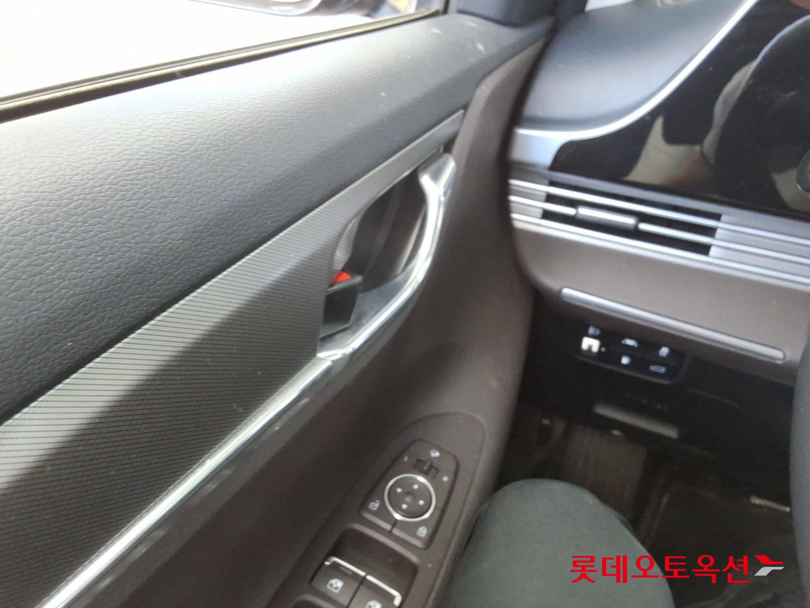 Hyundai Grandeur - 29