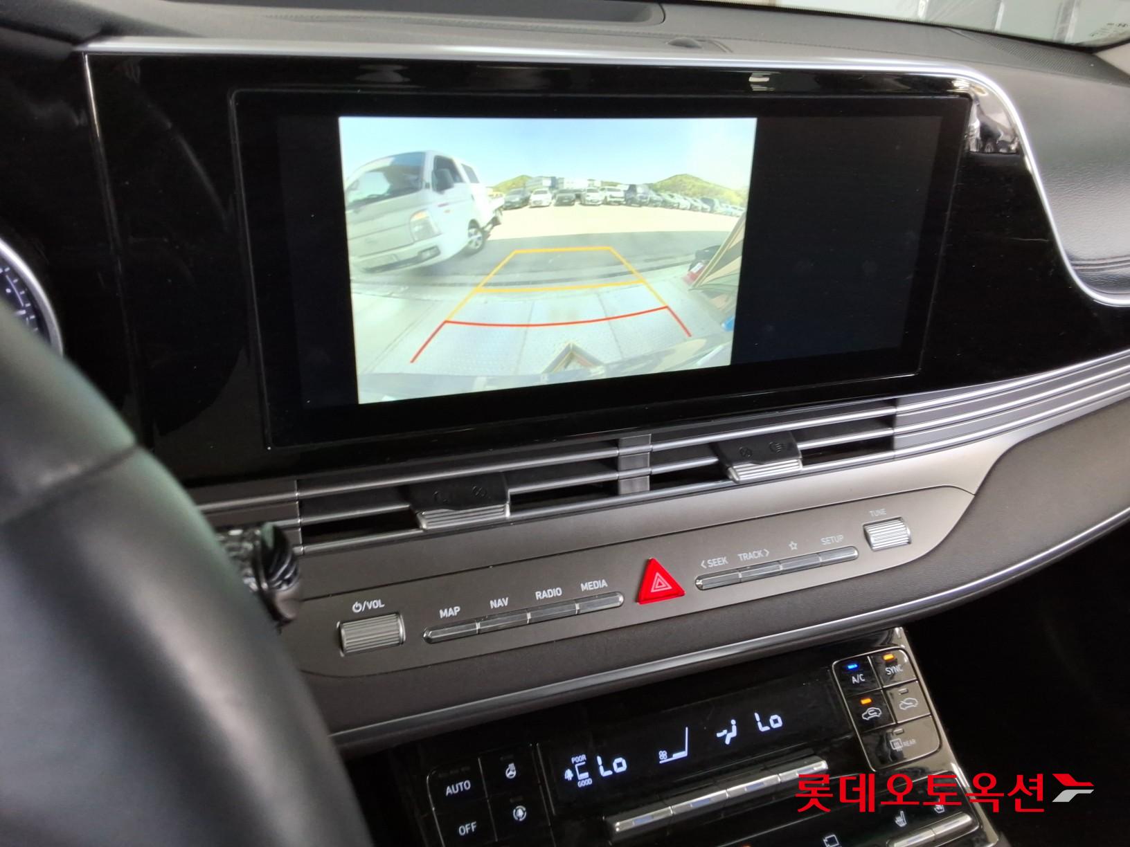 Hyundai Grandeur - 31