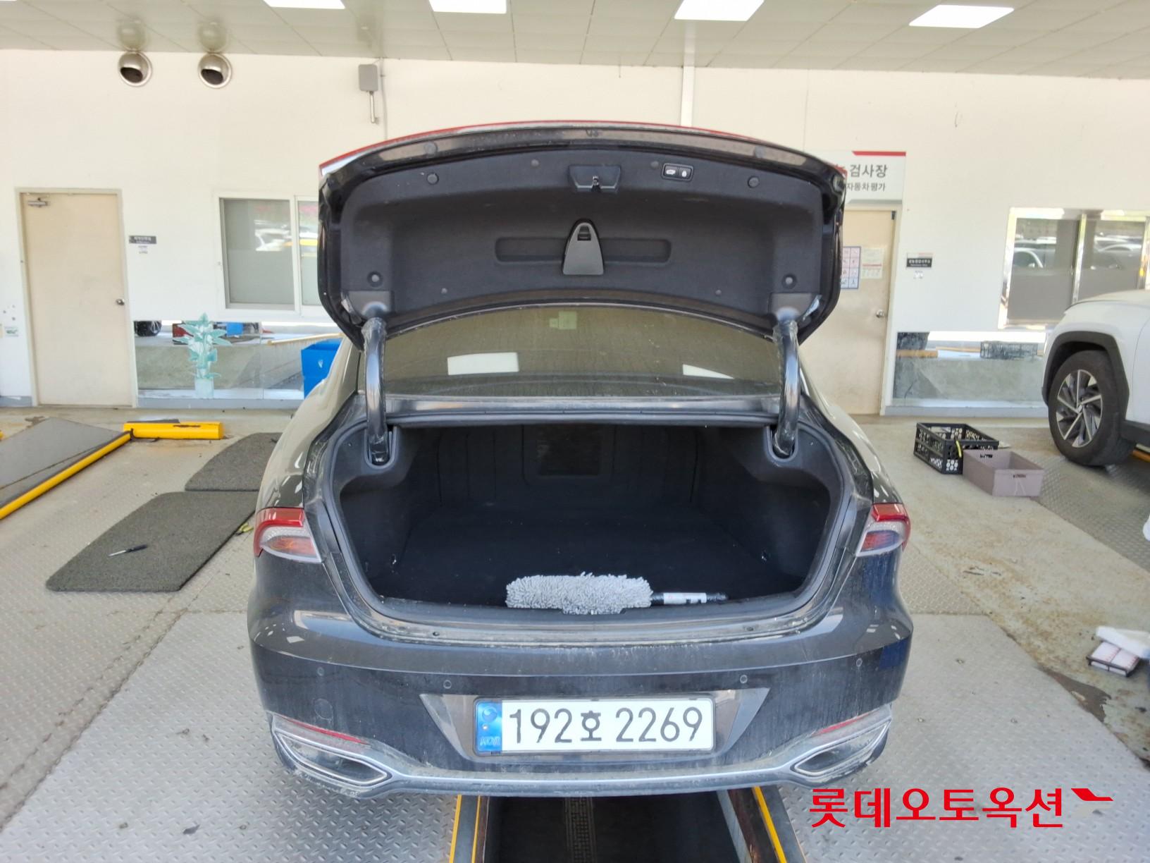Hyundai Grandeur - 9