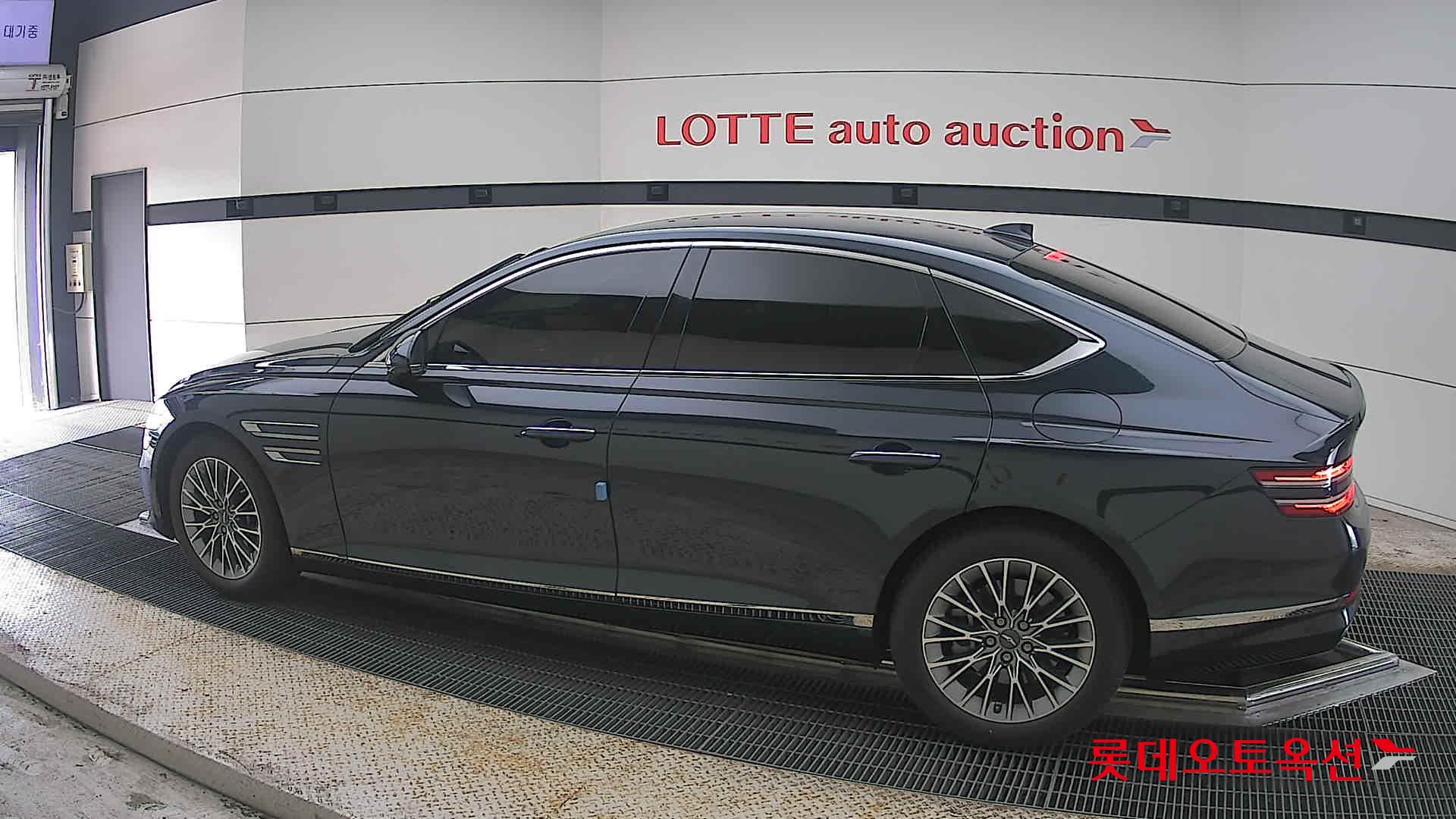 Genesis G80 - 14