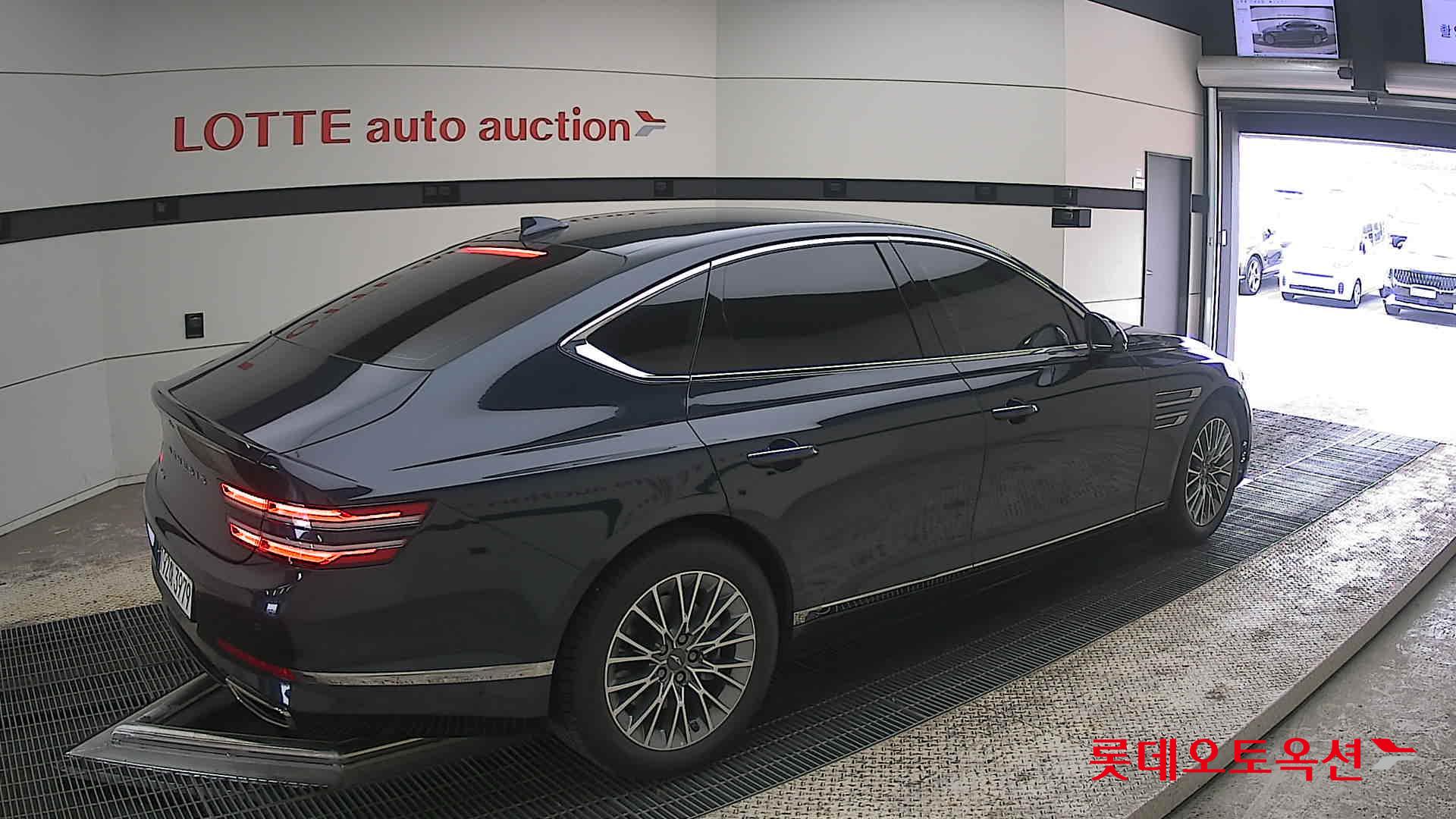 Genesis G80 - 19