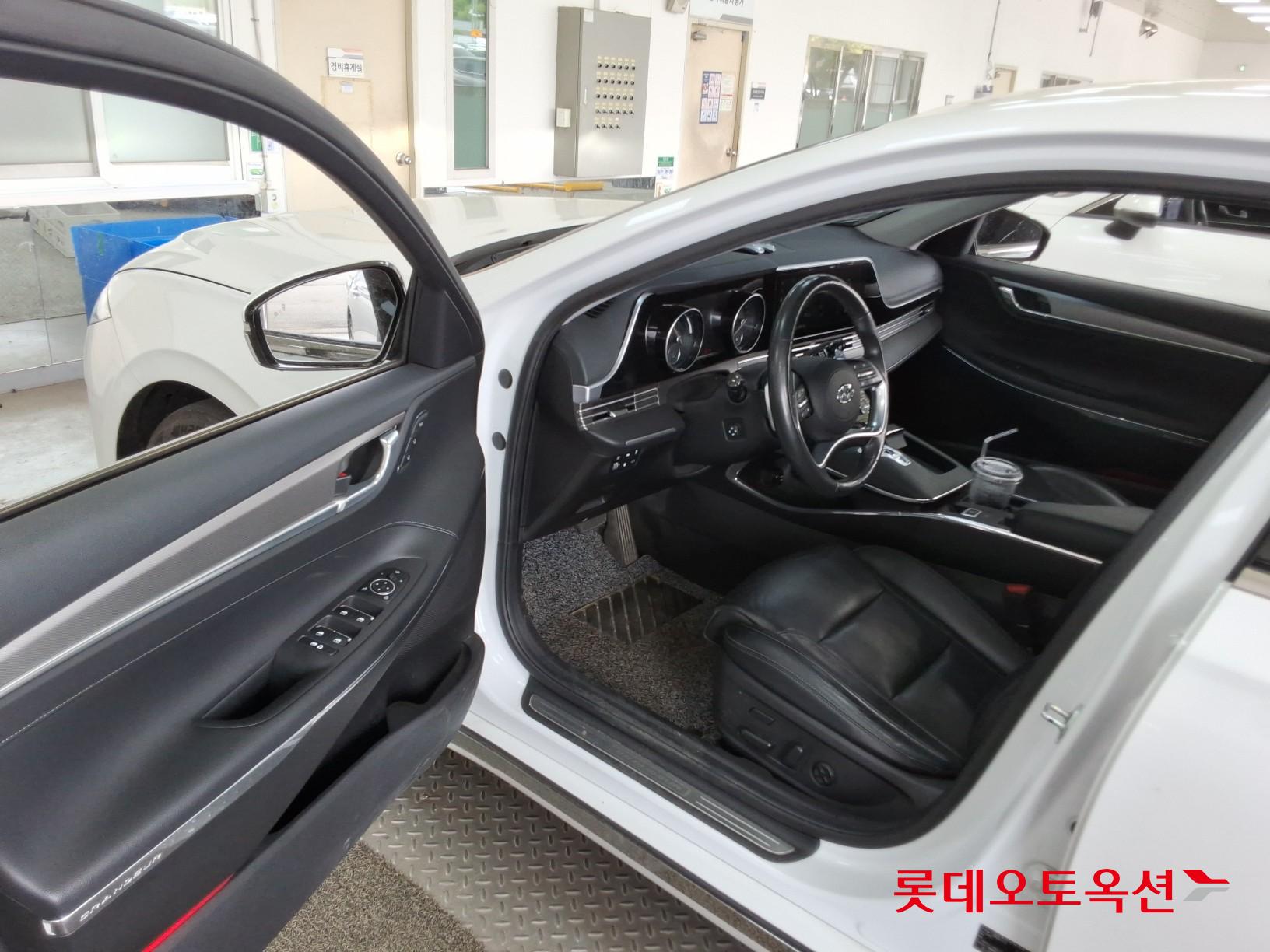 Hyundai Grandeur 2021 - Image 35