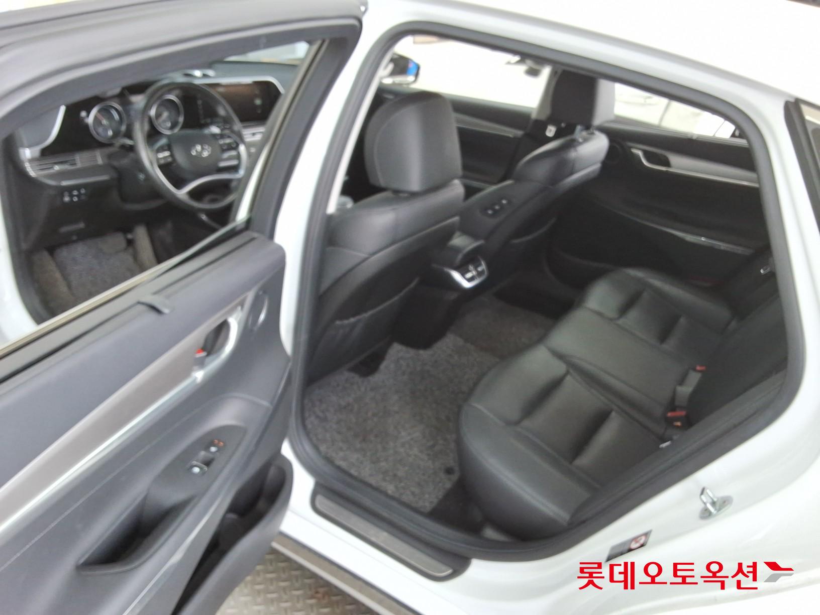 Hyundai Grandeur 2021 - Image 37