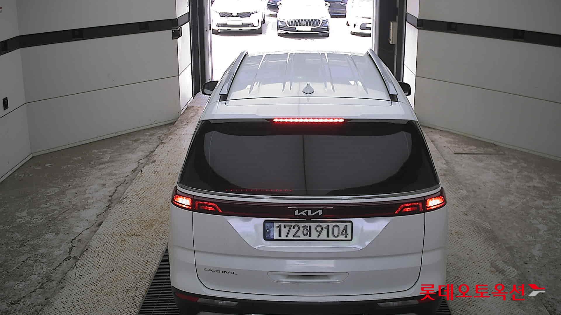 2023 - kia carnival