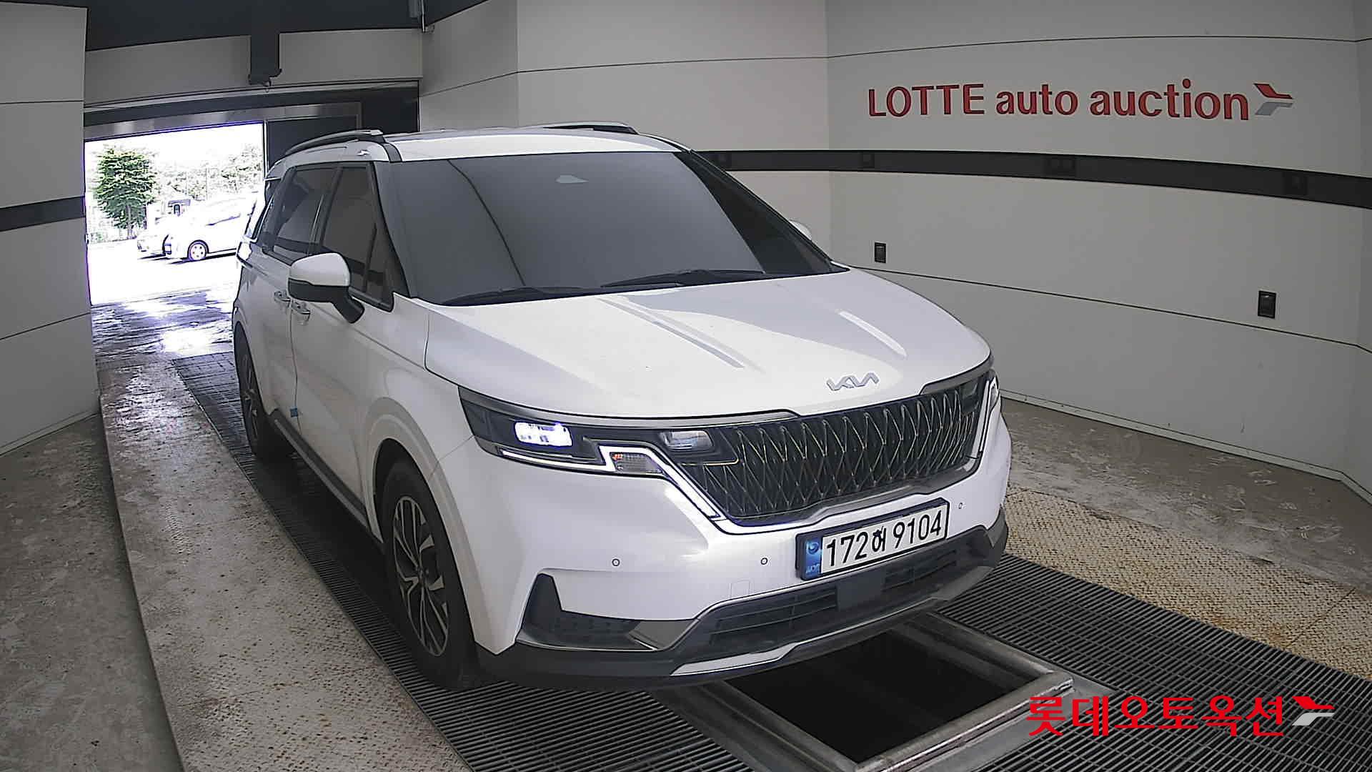 2023 - kia carnival