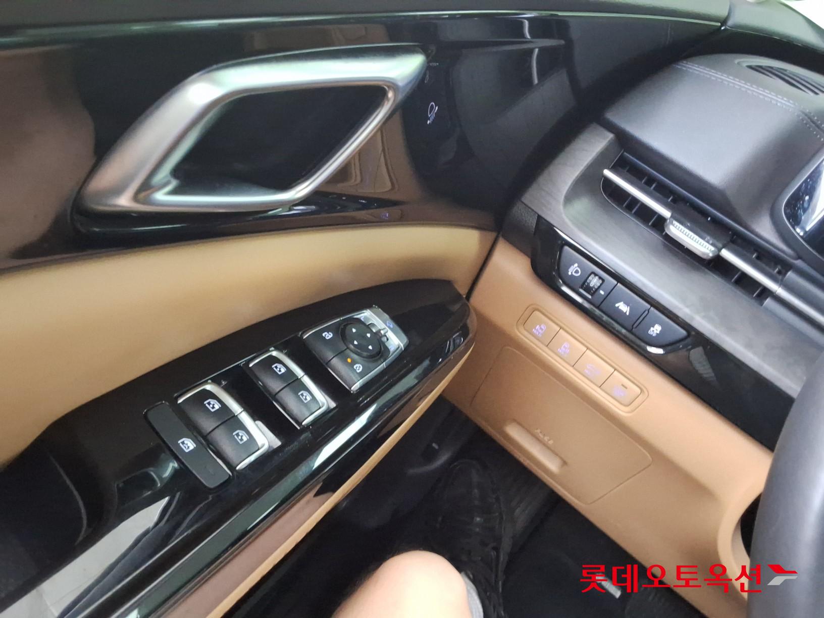 2023 - kia carnival