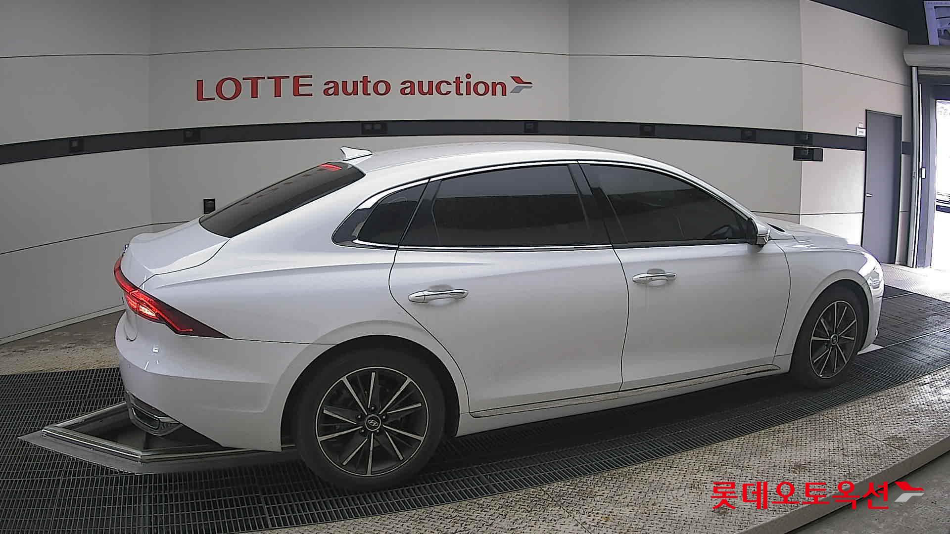 هيونداي جرانجر 2020 - صورة 20