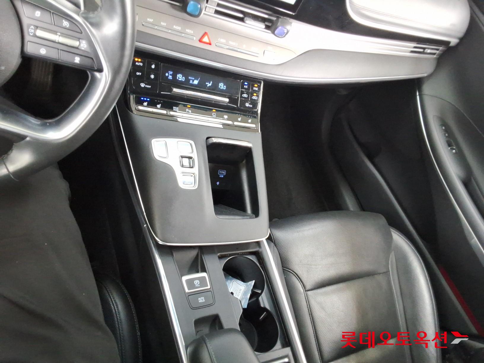 هيونداي جرانجر 2020 - صورة 34