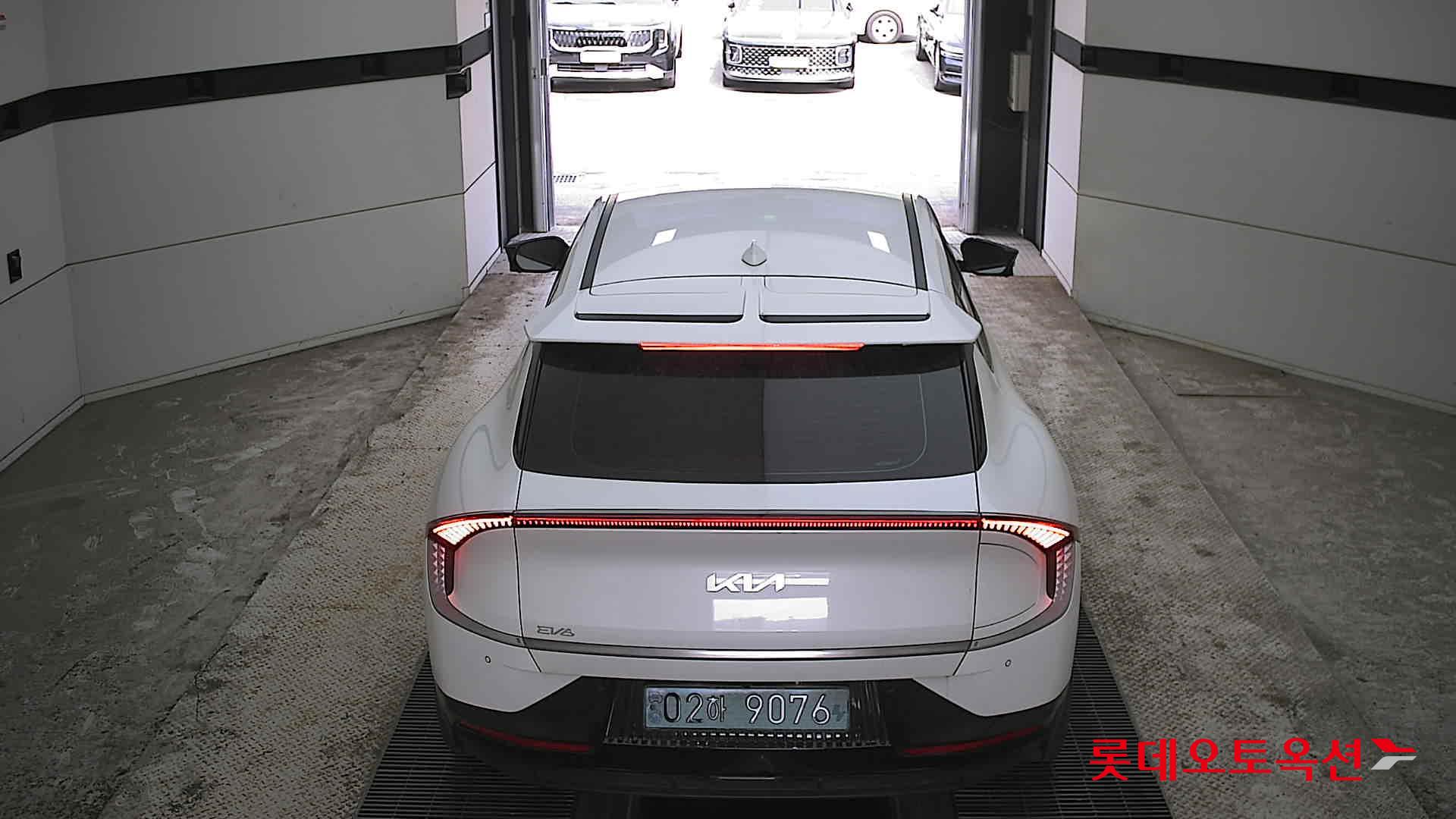 Kia EV6 2022 - Image 17