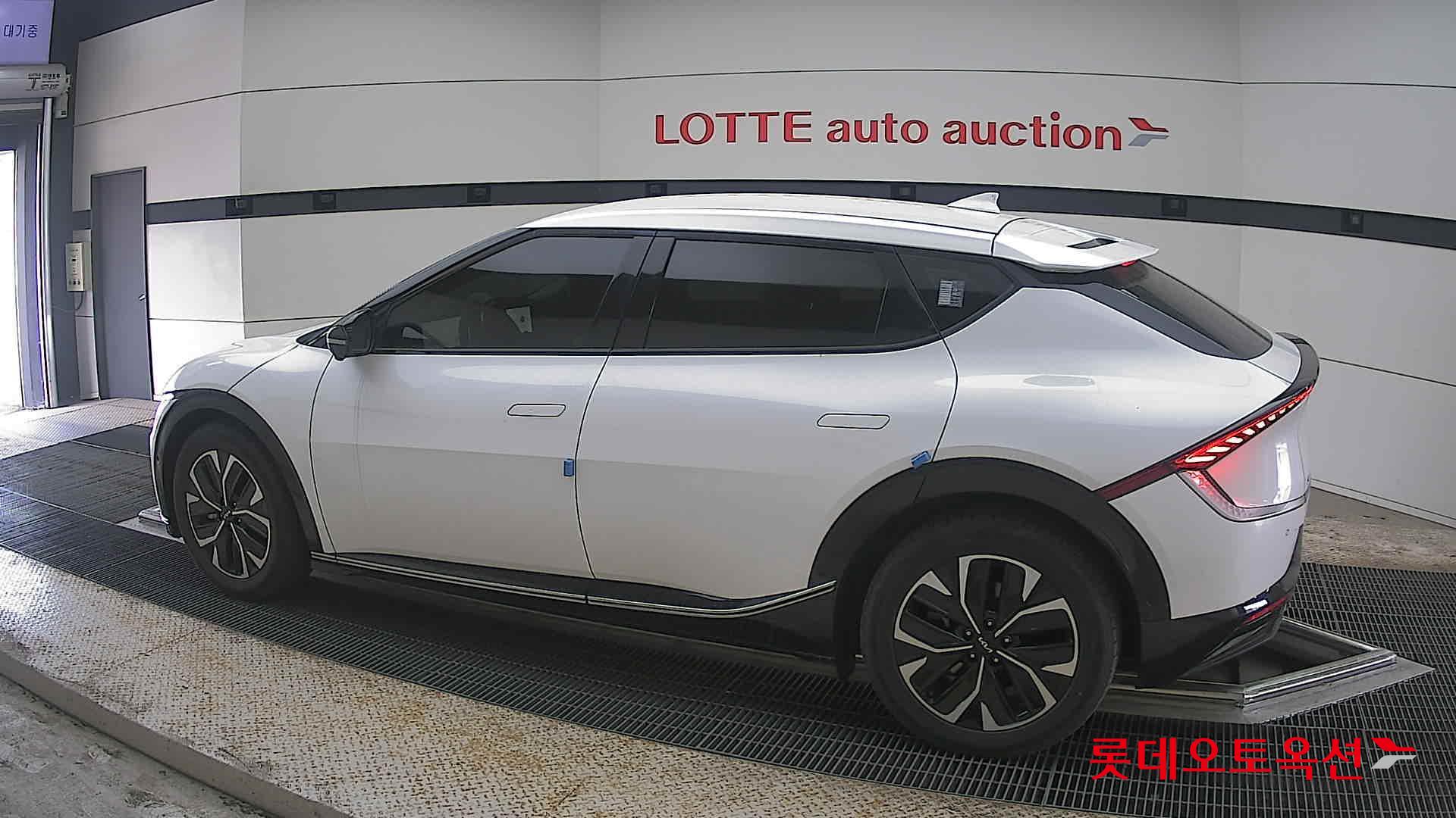 Kia EV6 2022 - Image 14