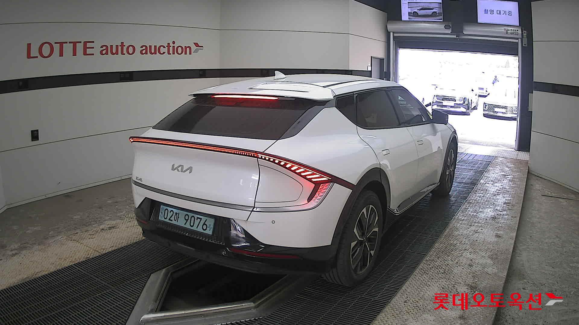 Kia EV6 2022 - Image 18