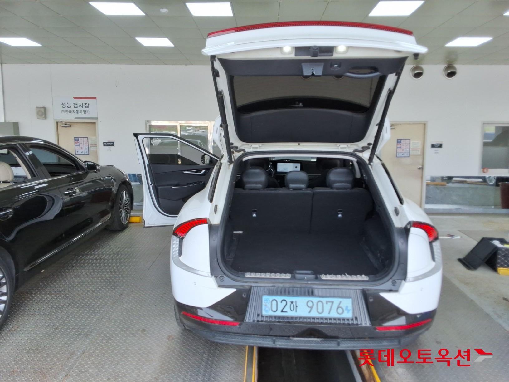 Kia EV6 2022 - Image 9