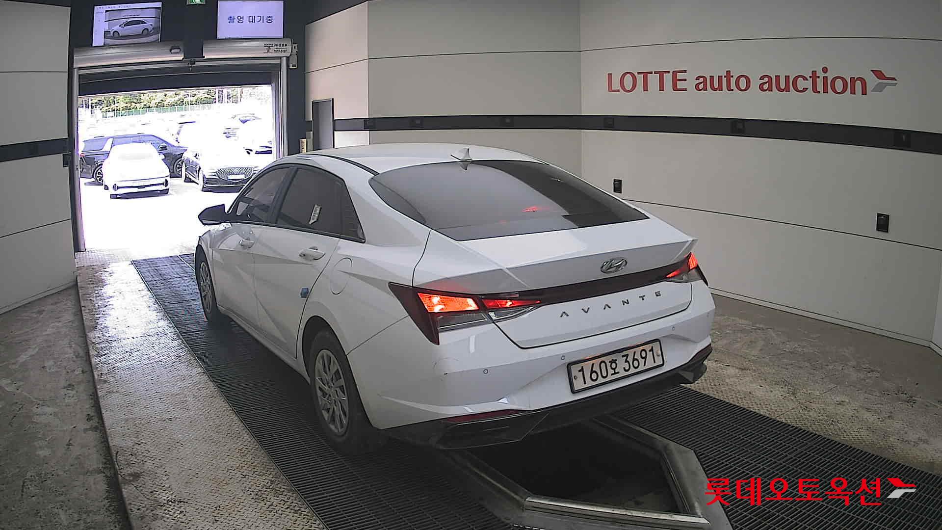 هيونداي إلانترا 2021 - صورة 16