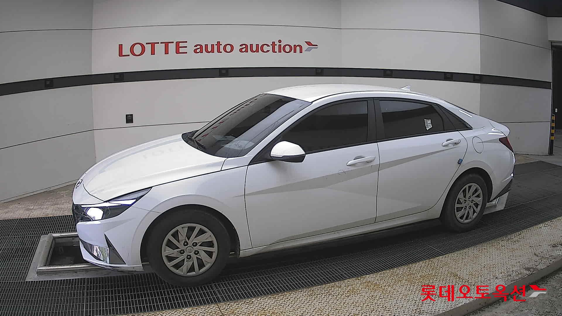 هيونداي إلانترا 2021 - صورة 12