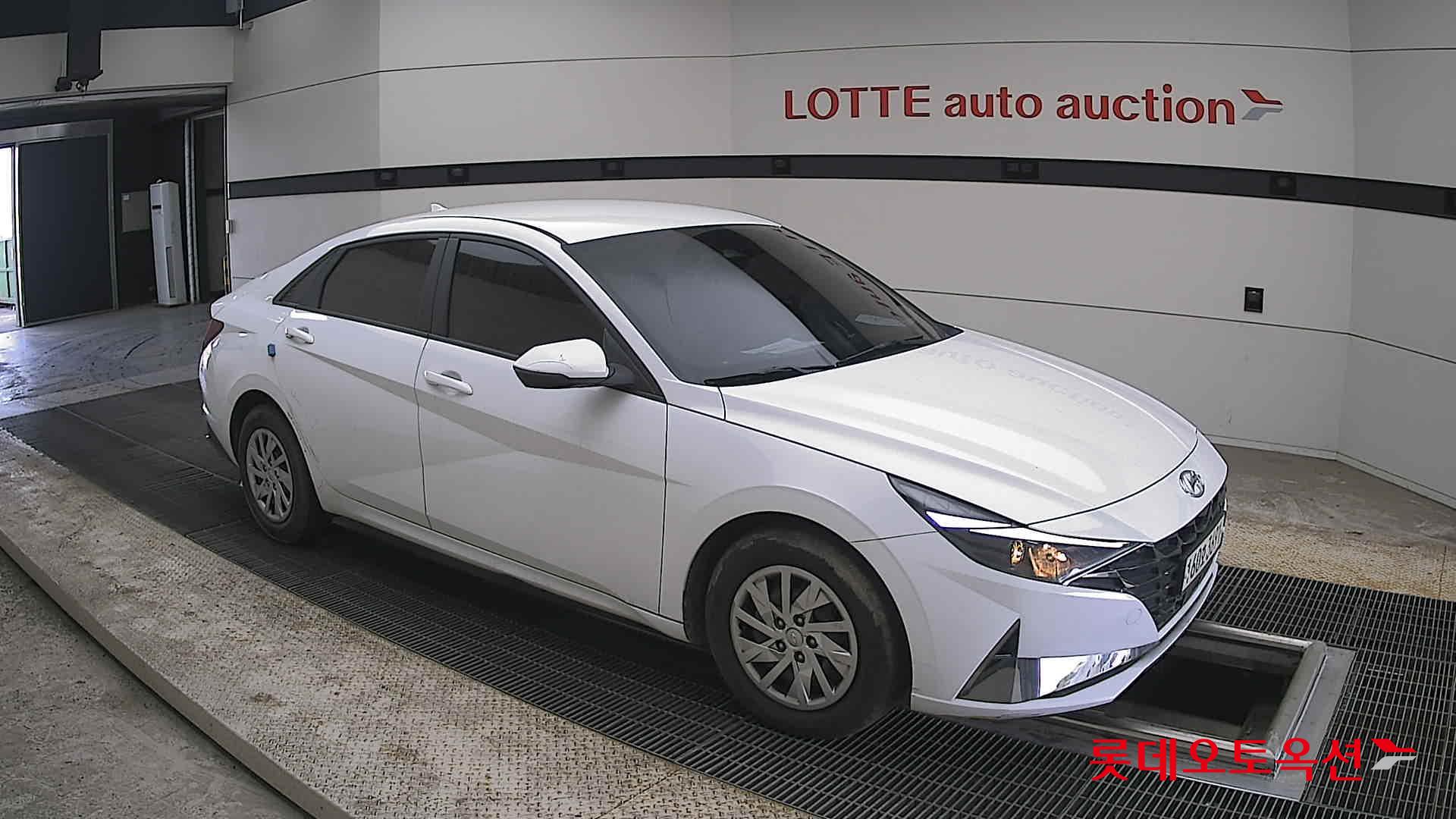 هيونداي إلانترا 2021 - صورة 23