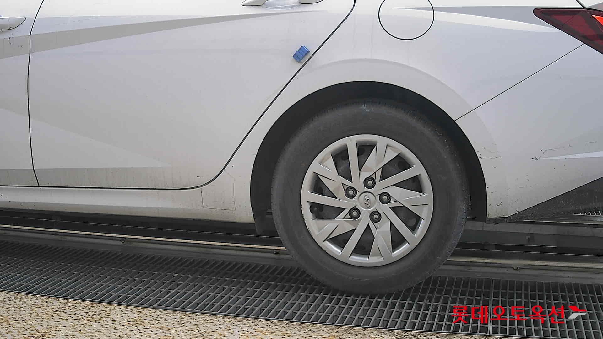 هيونداي إلانترا 2021 - صورة 26