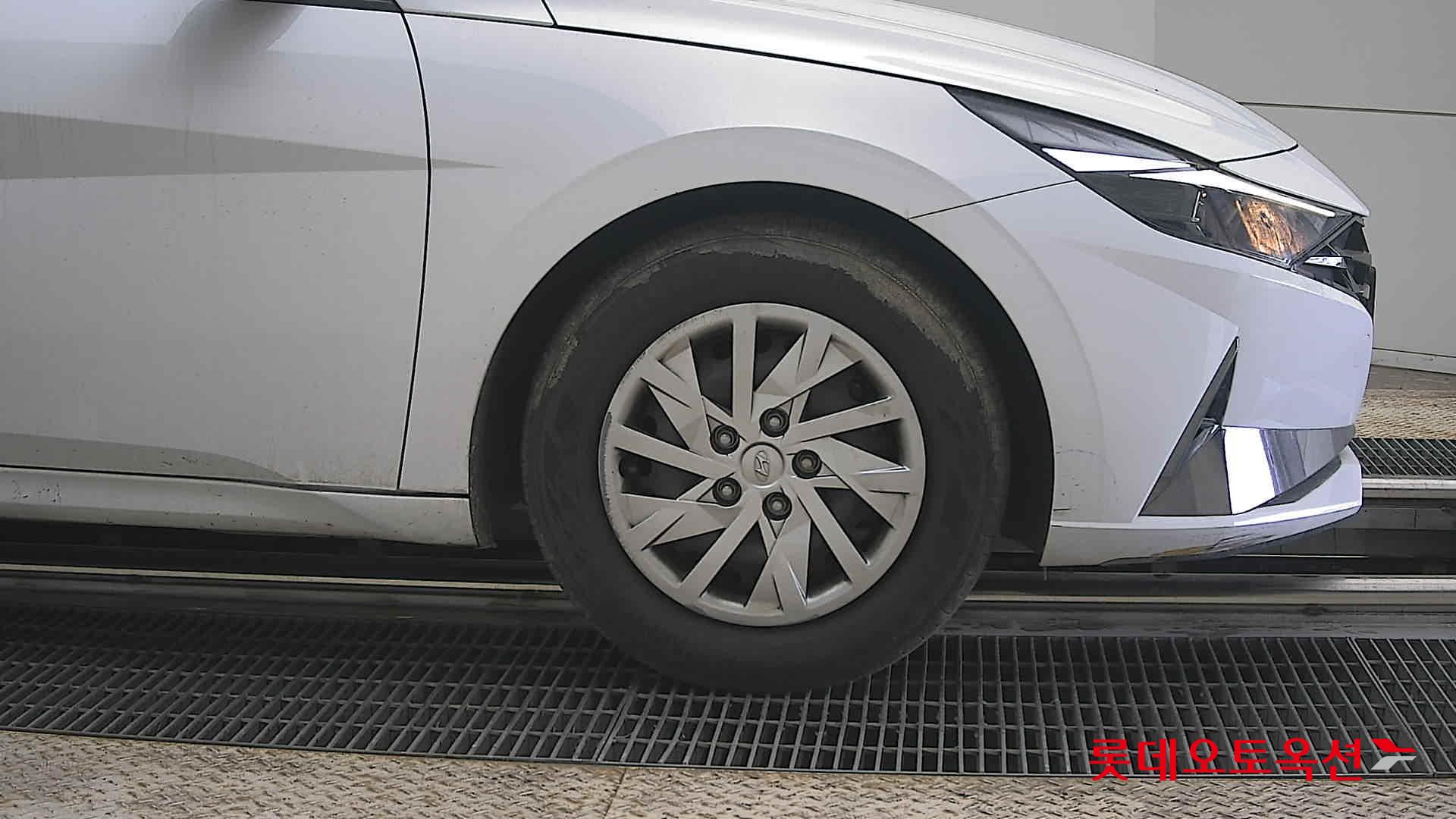 هيونداي إلانترا 2021 - صورة 27