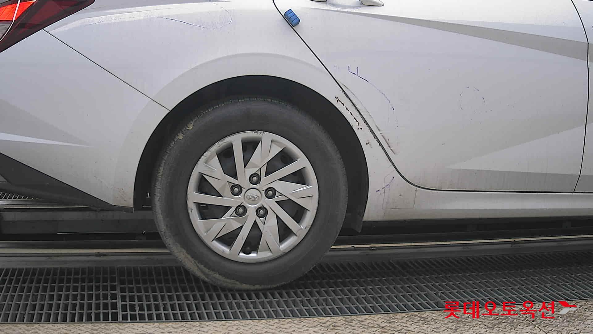 هيونداي إلانترا 2021 - صورة 28