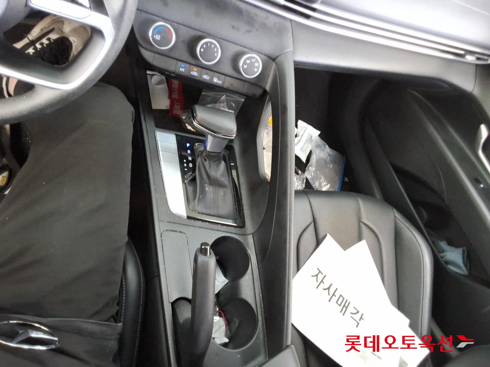 هيونداي إلانترا 2021 - صورة 34