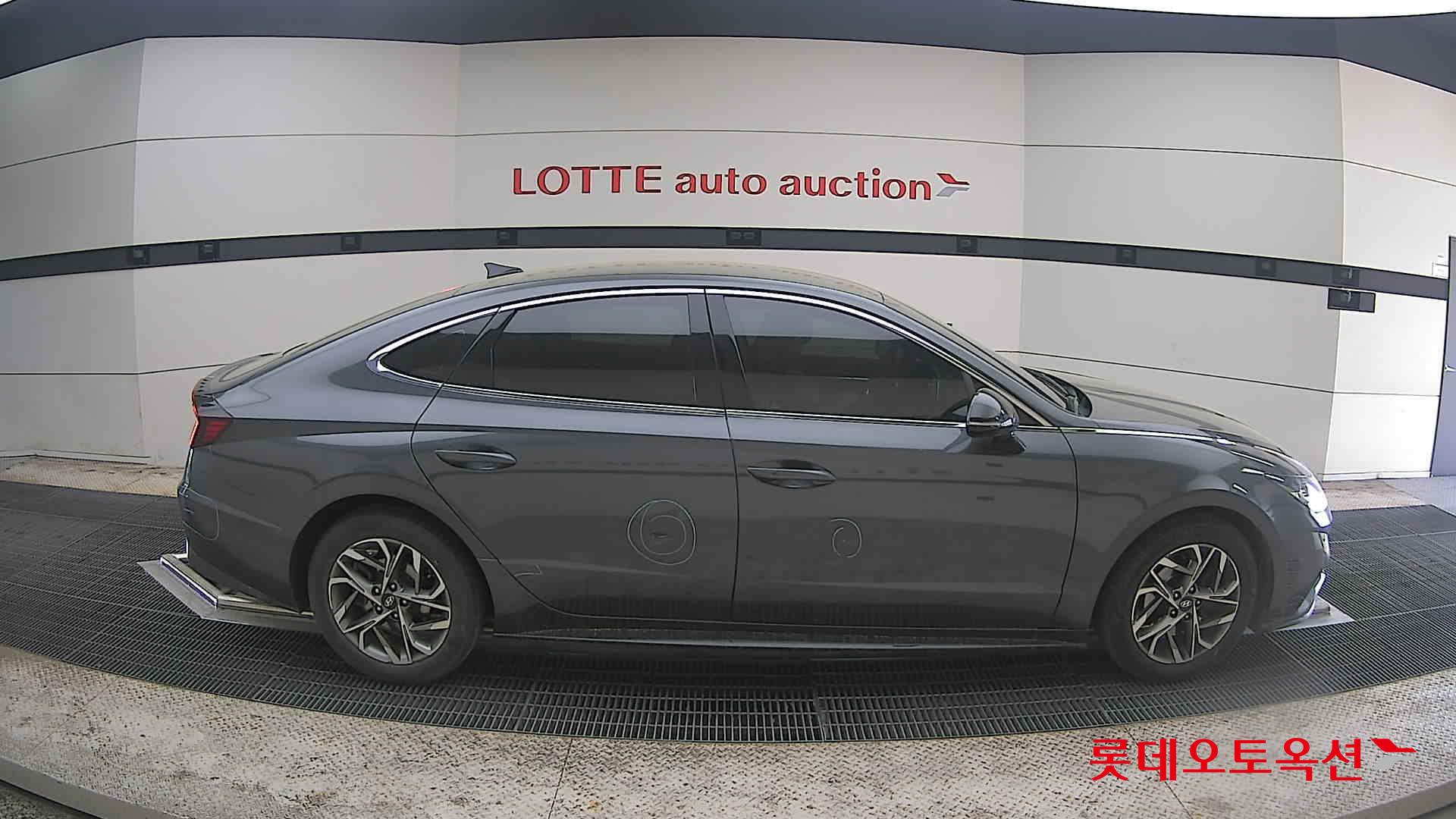 Hyundai Sonata - 21