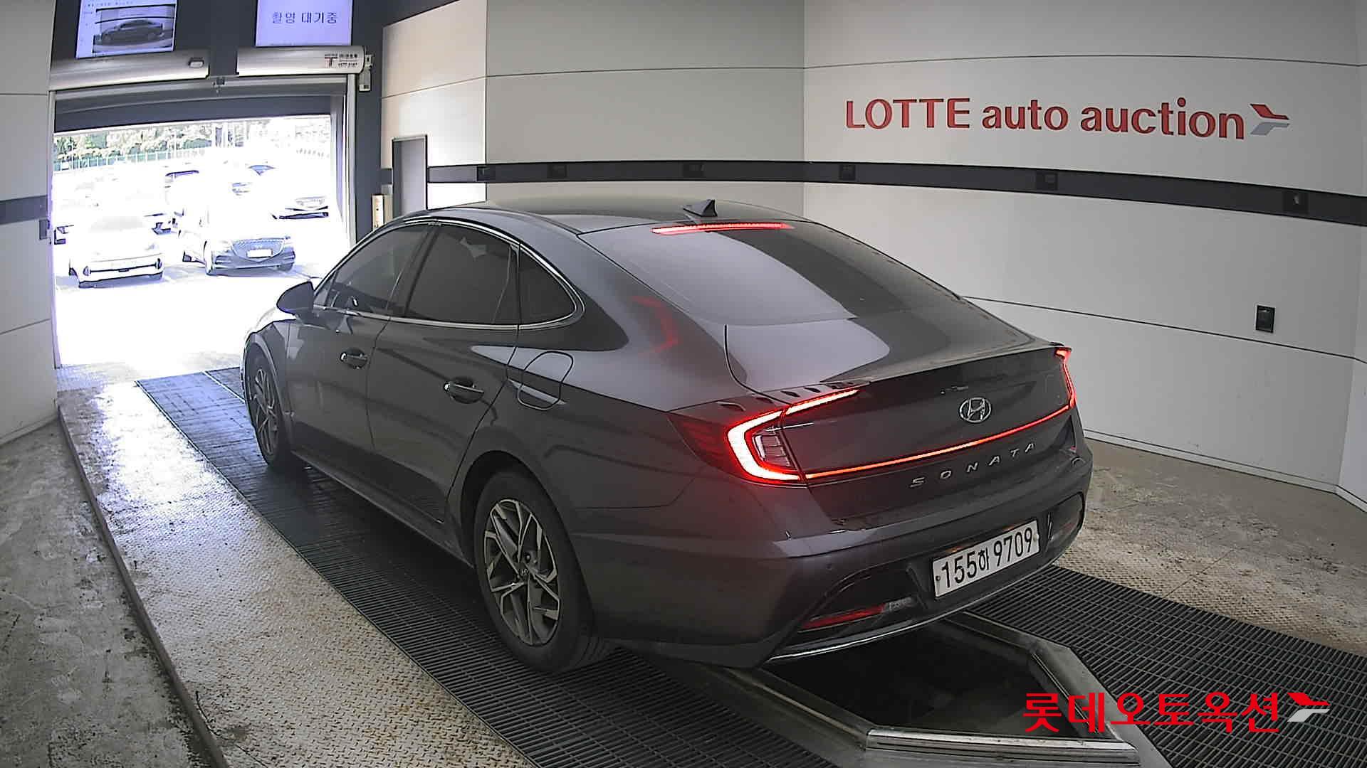 Hyundai Sonata - 4