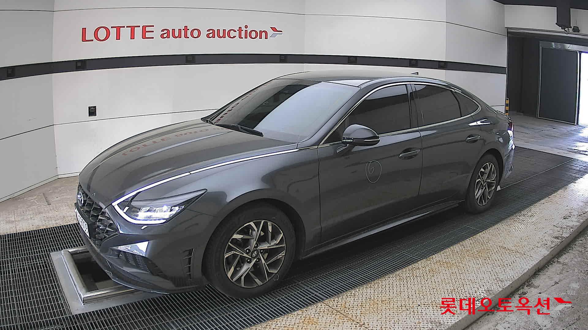 Hyundai Sonata - 11