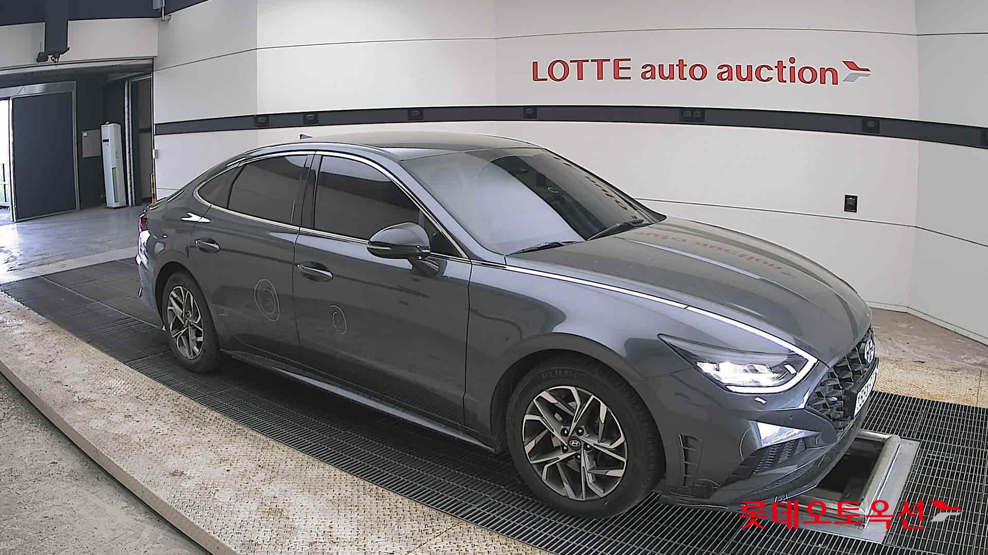 Hyundai Sonata - 23