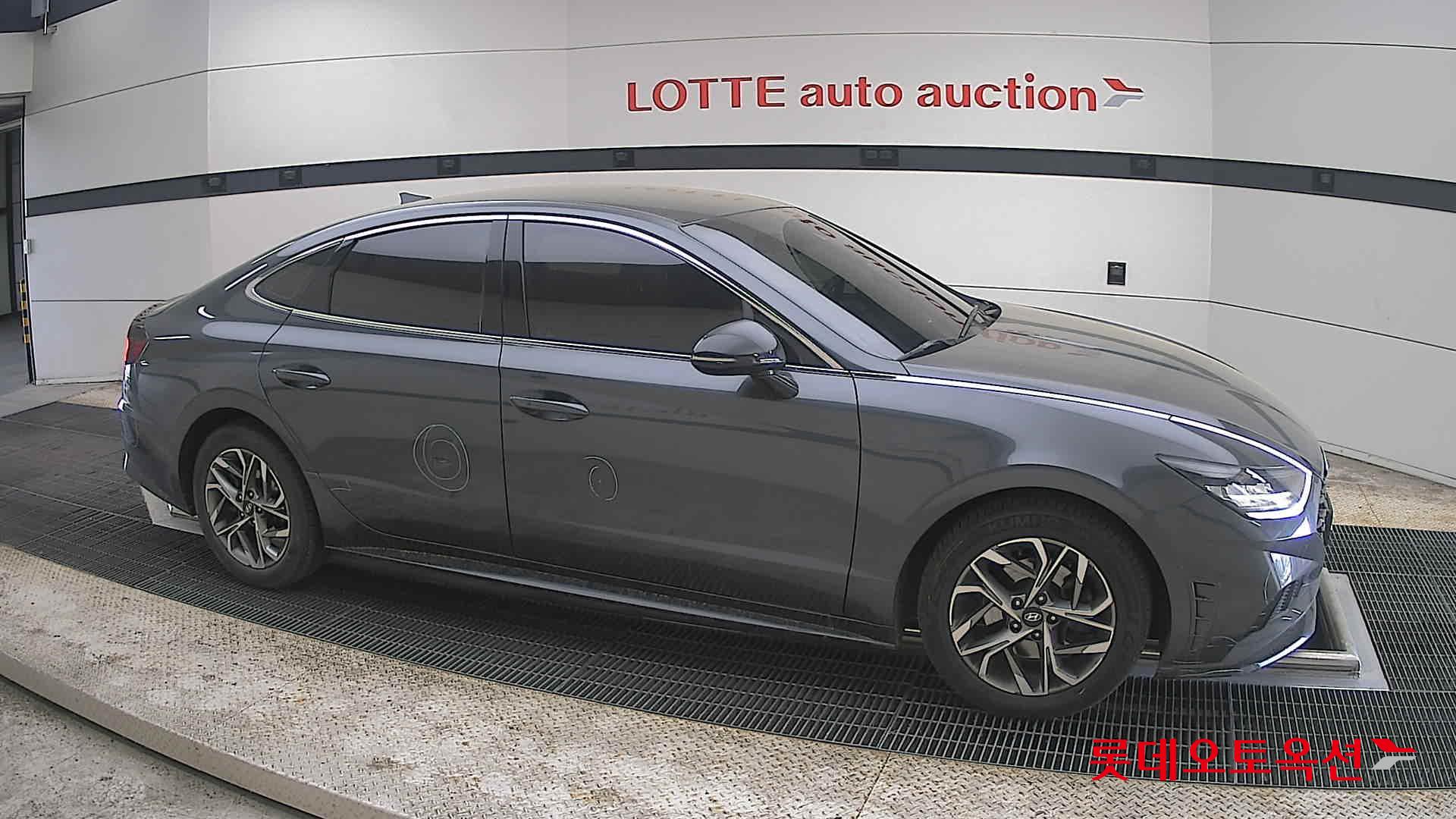 Hyundai Sonata - 22