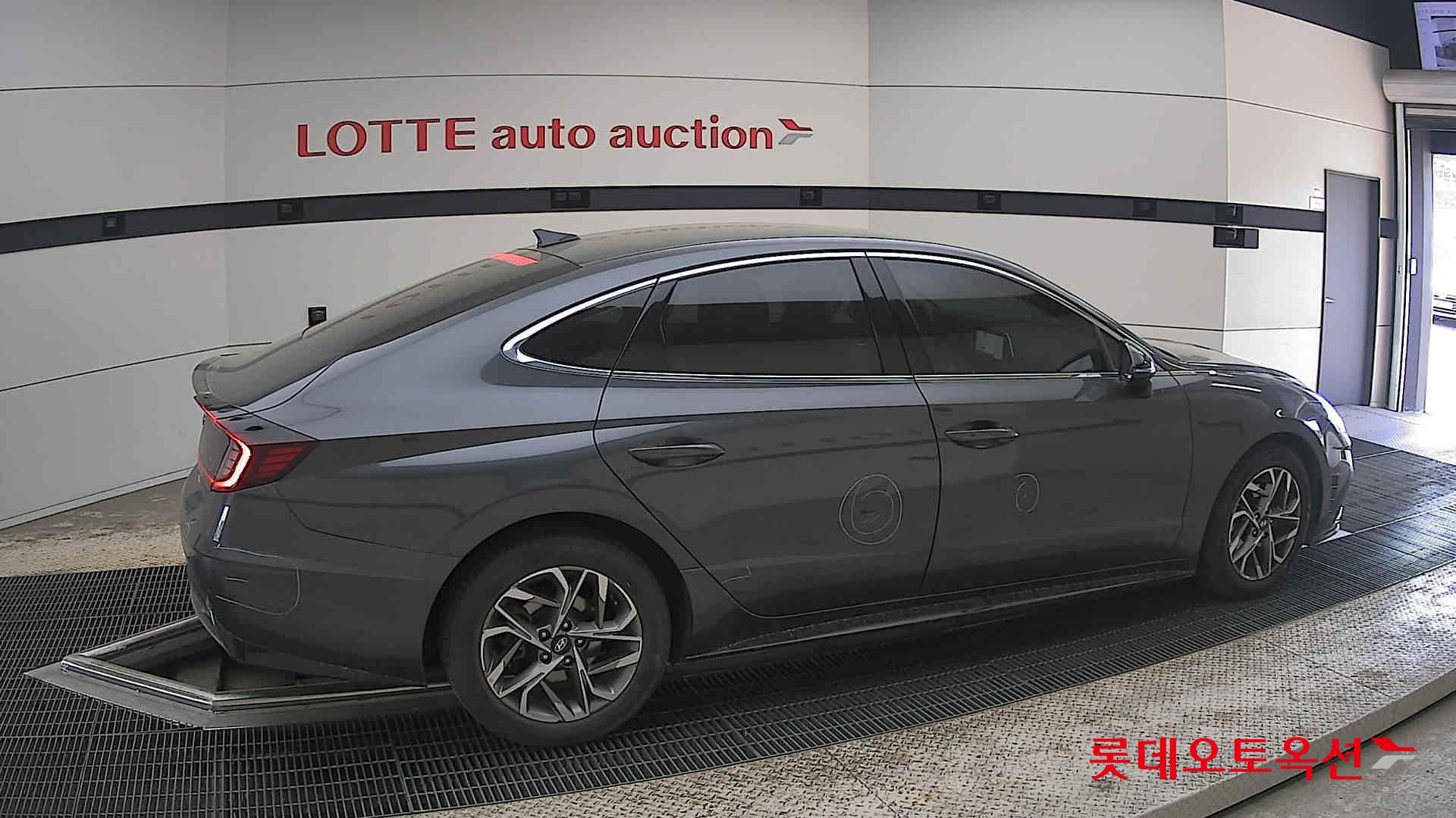 Hyundai Sonata - 20