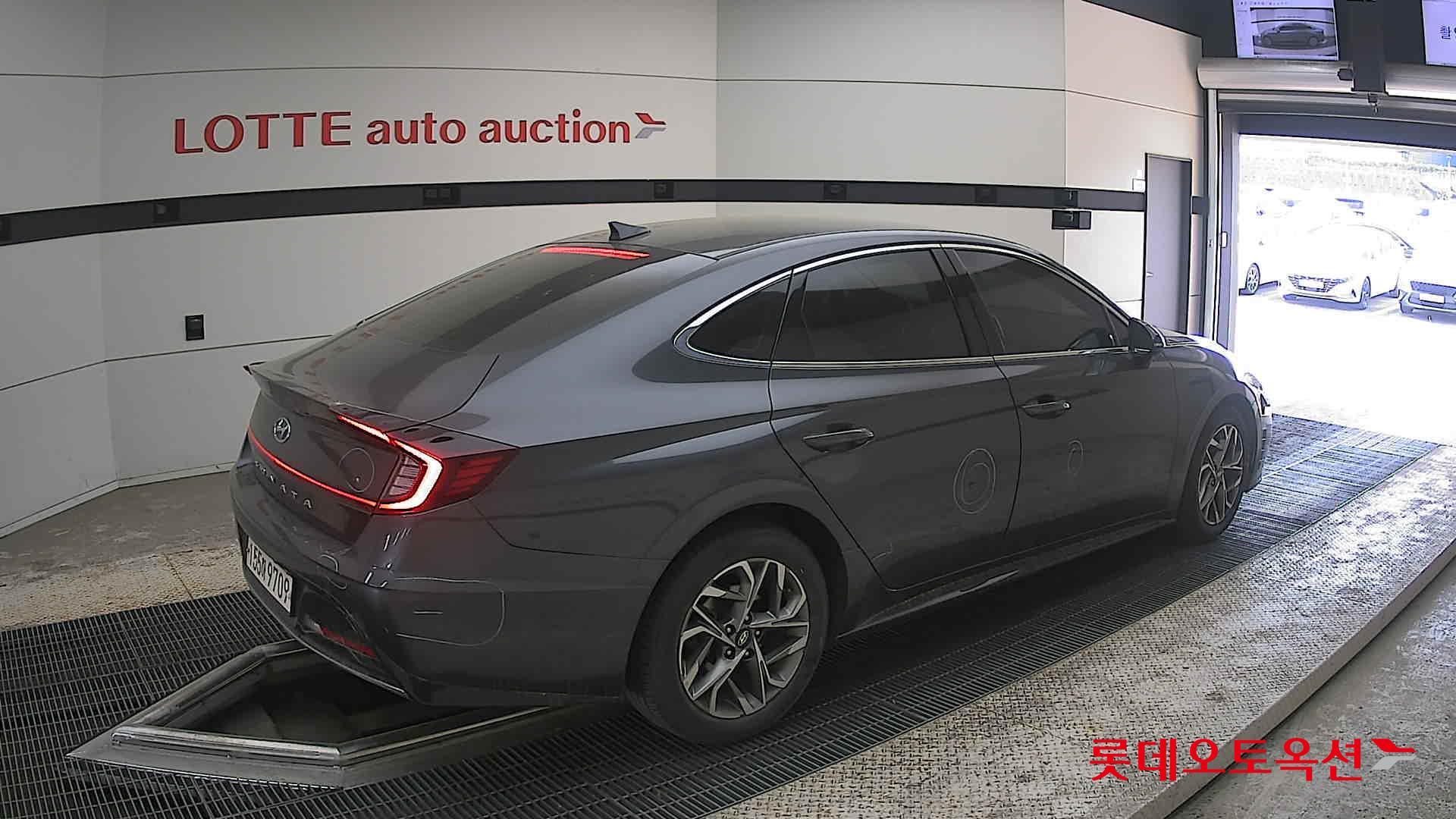 Hyundai Sonata - 19