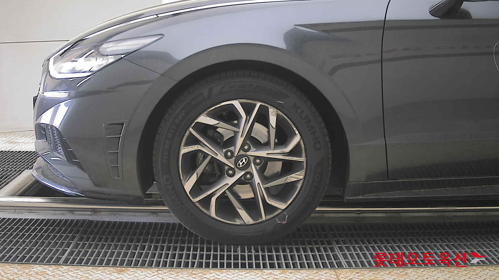Hyundai Sonata - 25