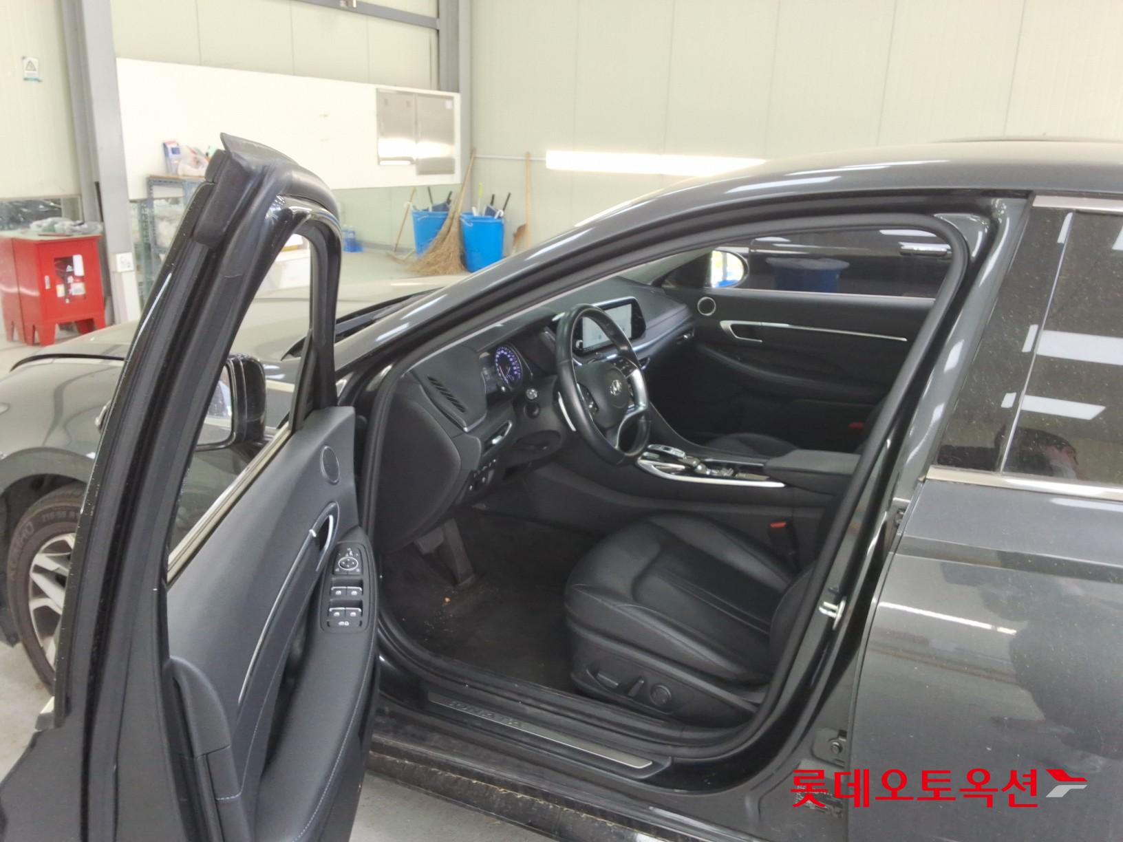 Hyundai Sonata - 37