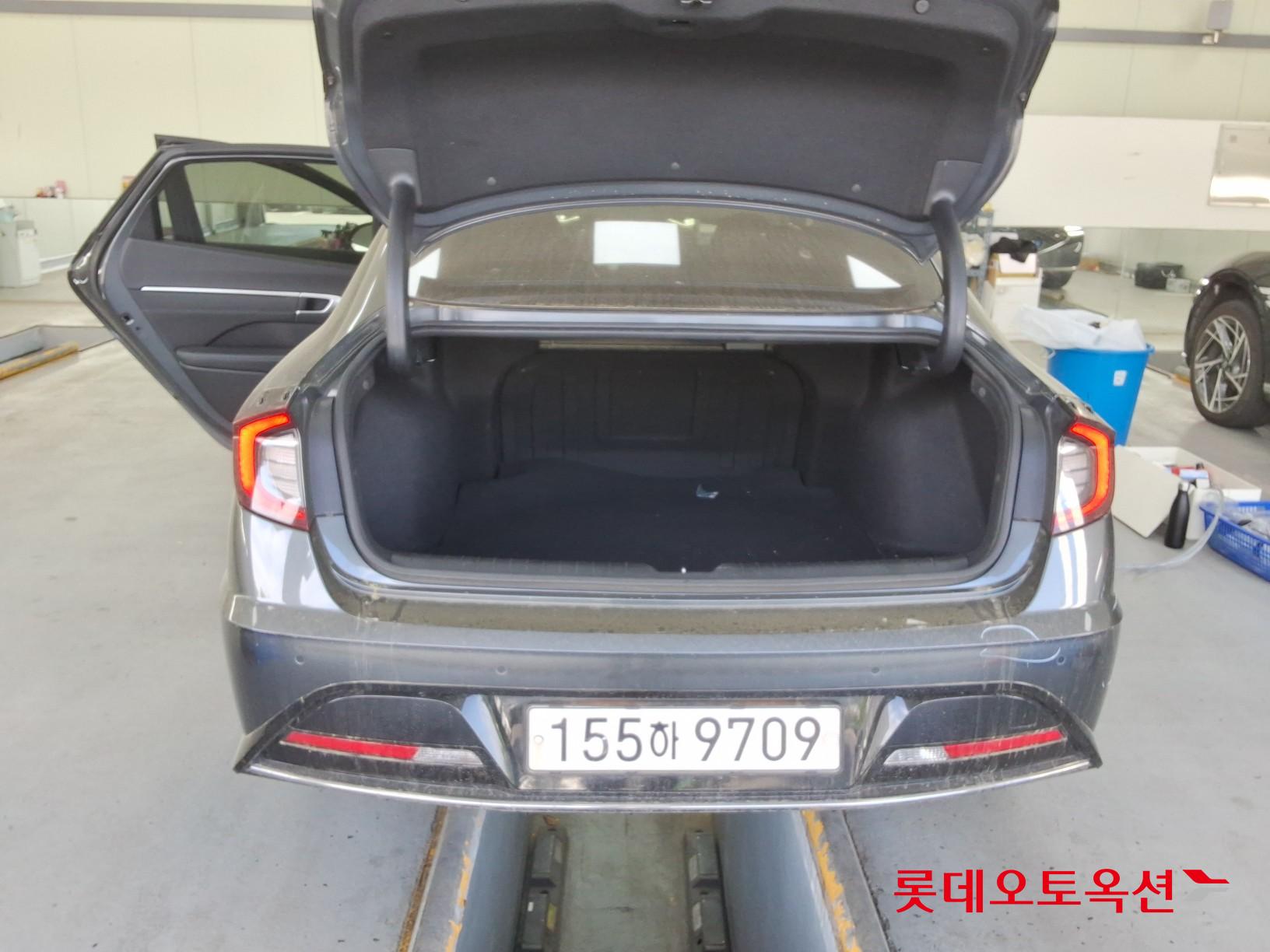 Hyundai Sonata - 9
