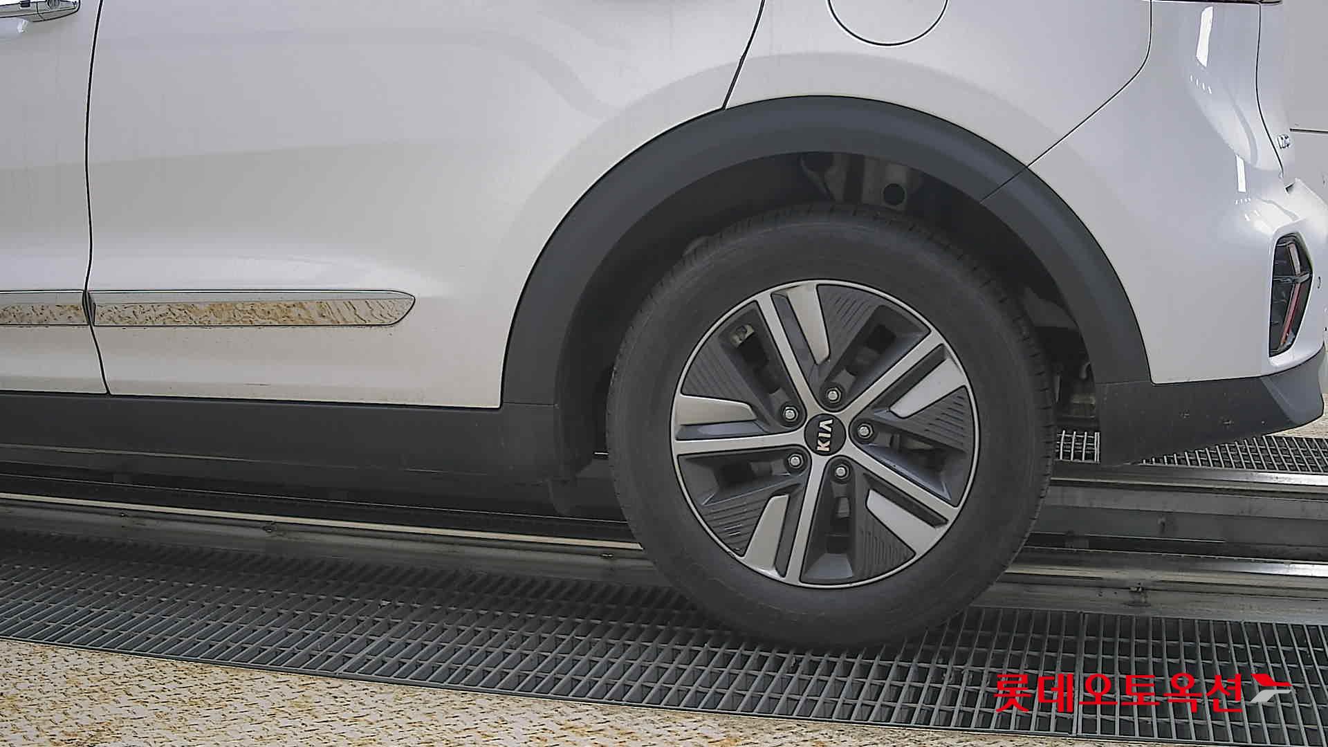 Kia Niro - 26