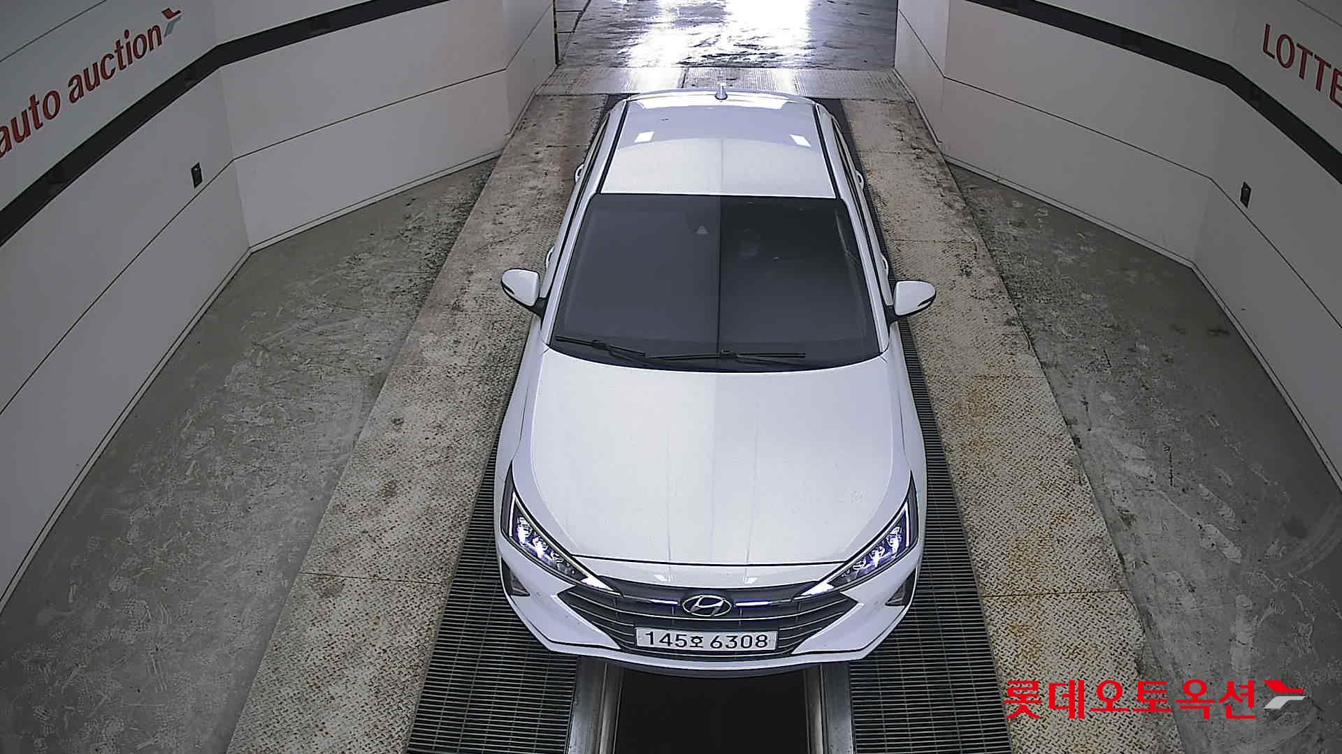 Hyundai Elantra 2020 - Image 7