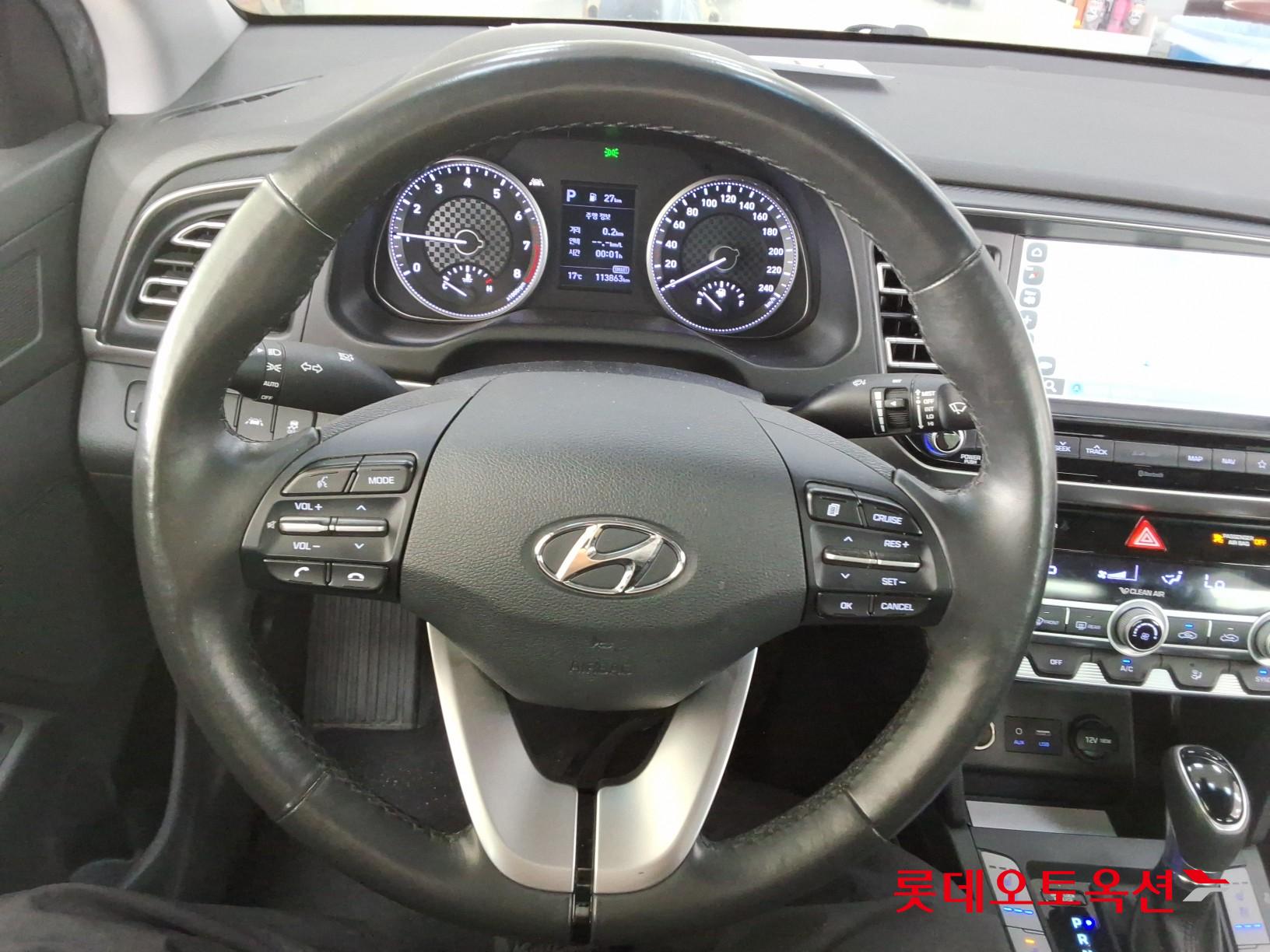 Hyundai Elantra 2020 - Image 30