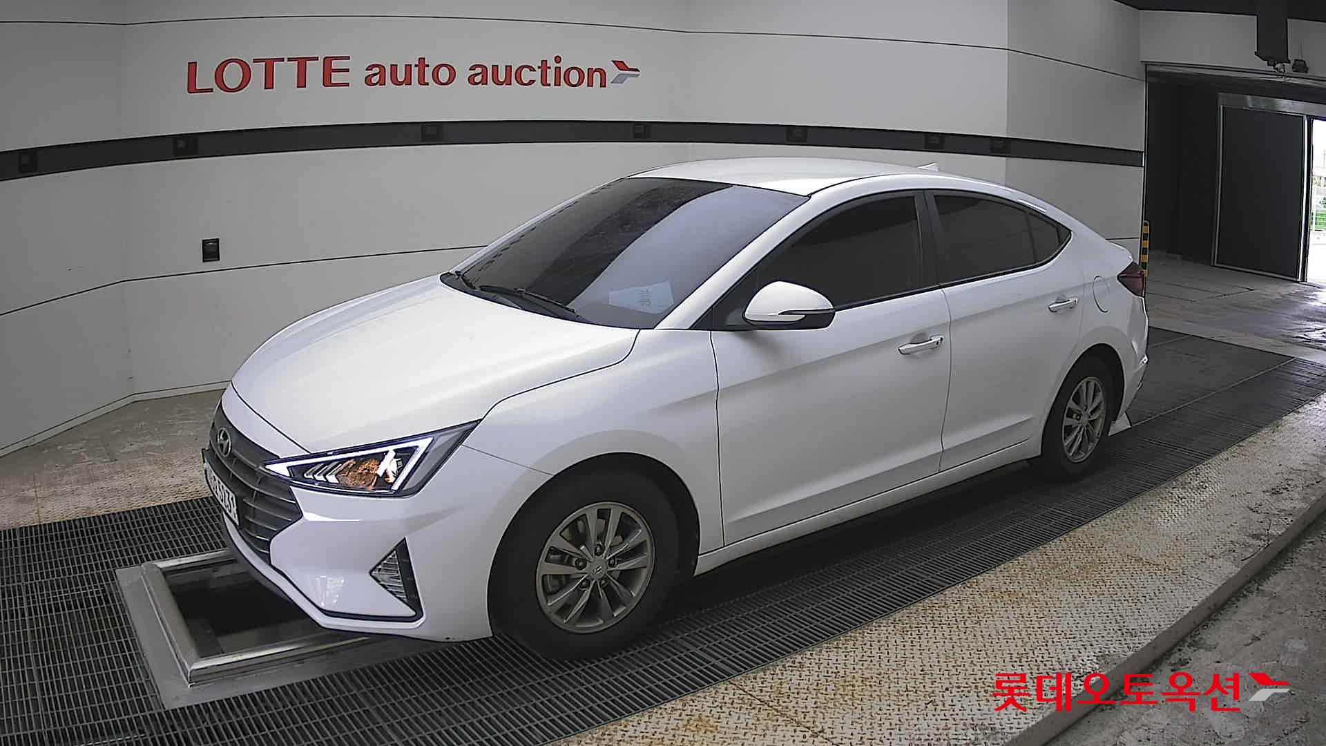 Hyundai Elantra 2020 - Image 11