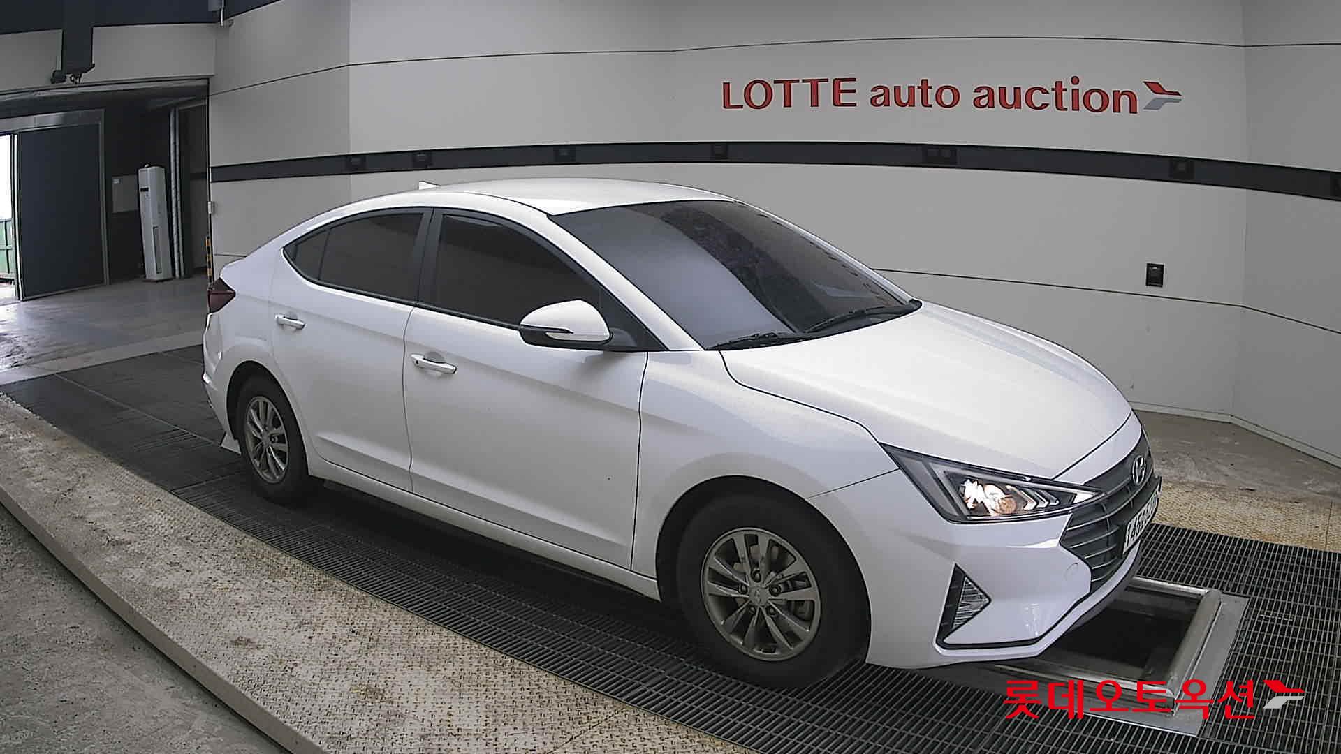 Hyundai Elantra 2020 - Image 23