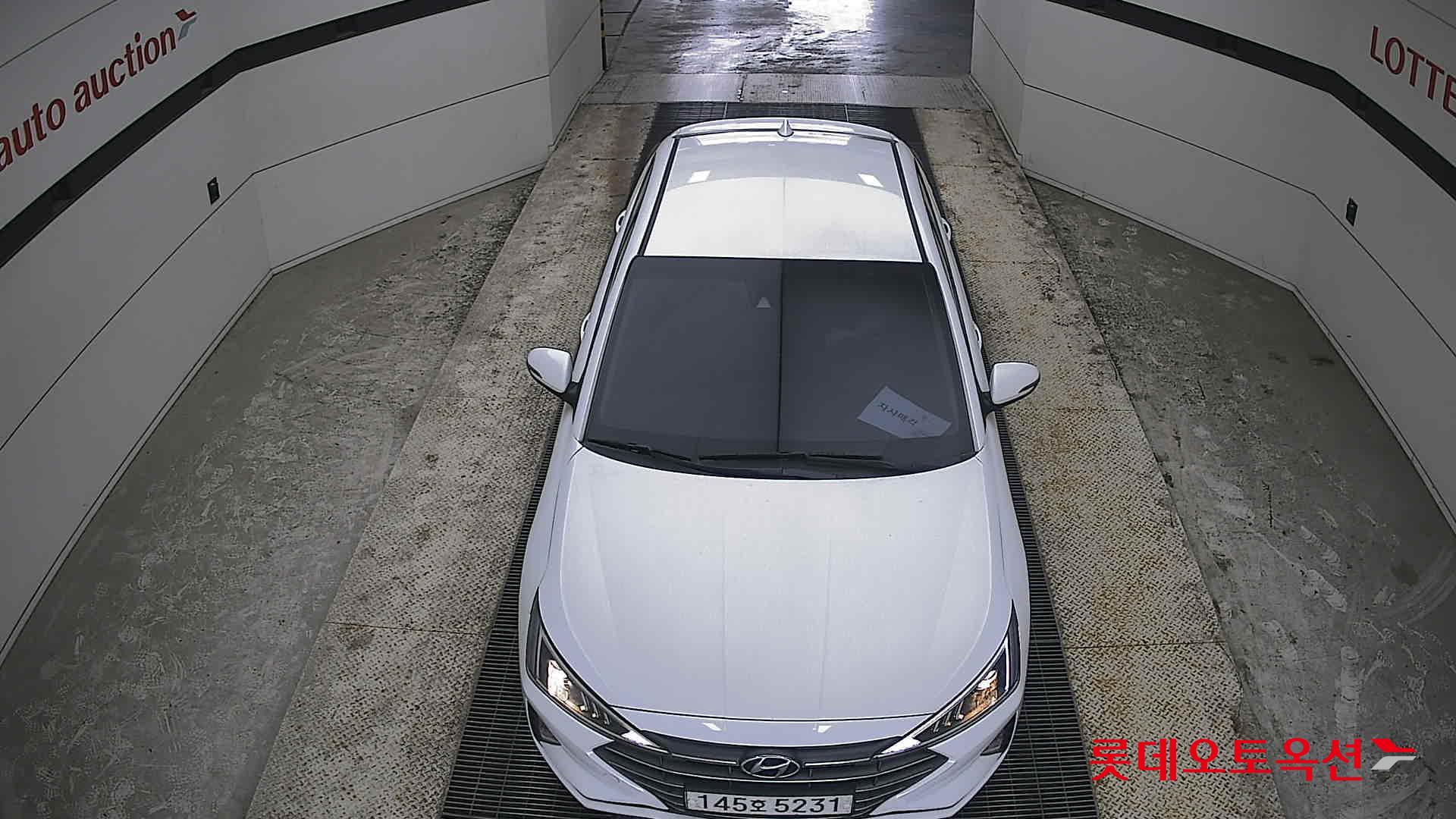 Hyundai Elantra 2020 - Image 7