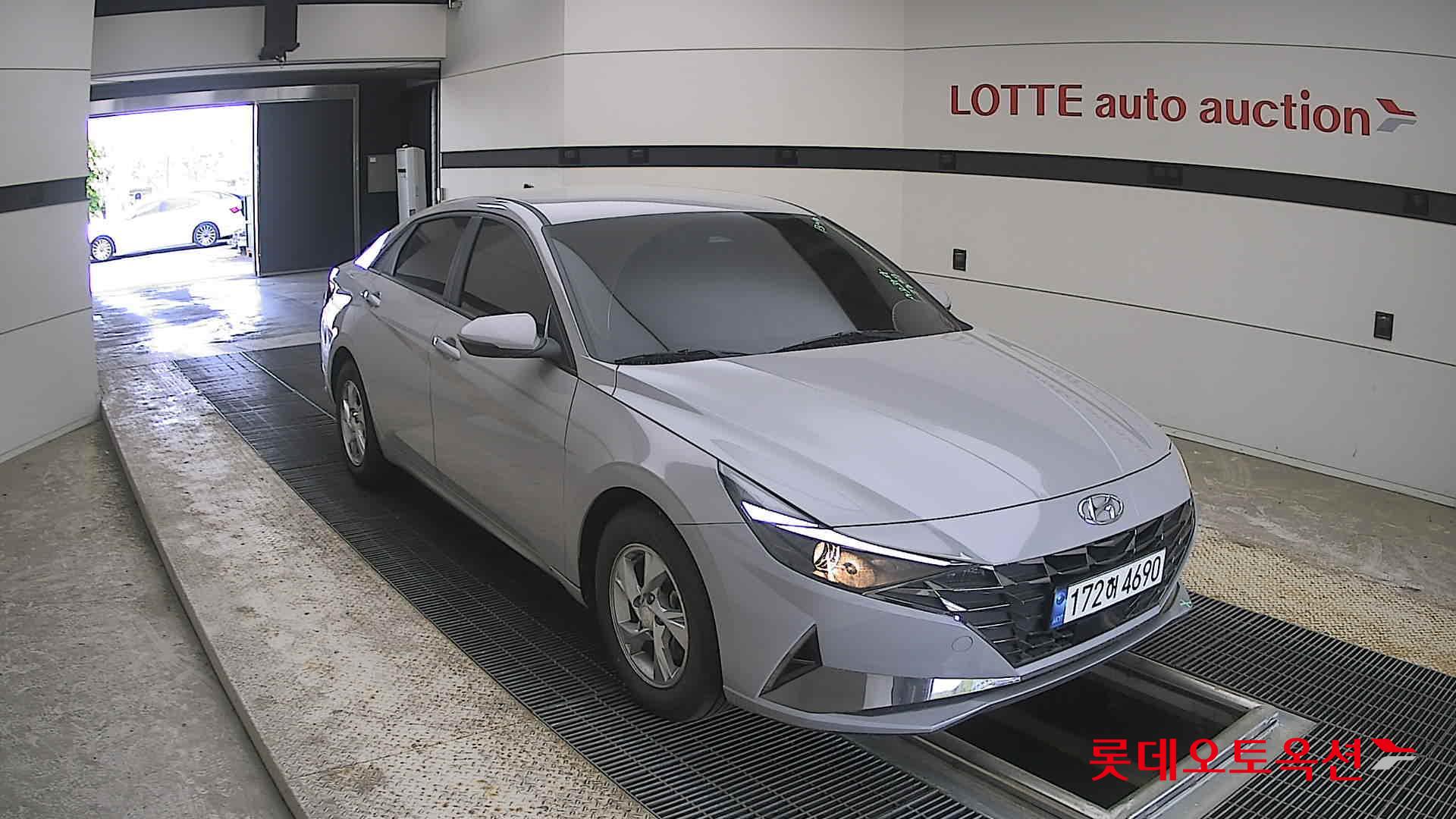 Hyundai Elantra - 6