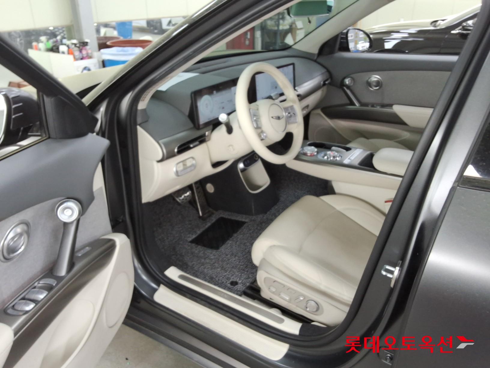 Genesis GV60 - 35