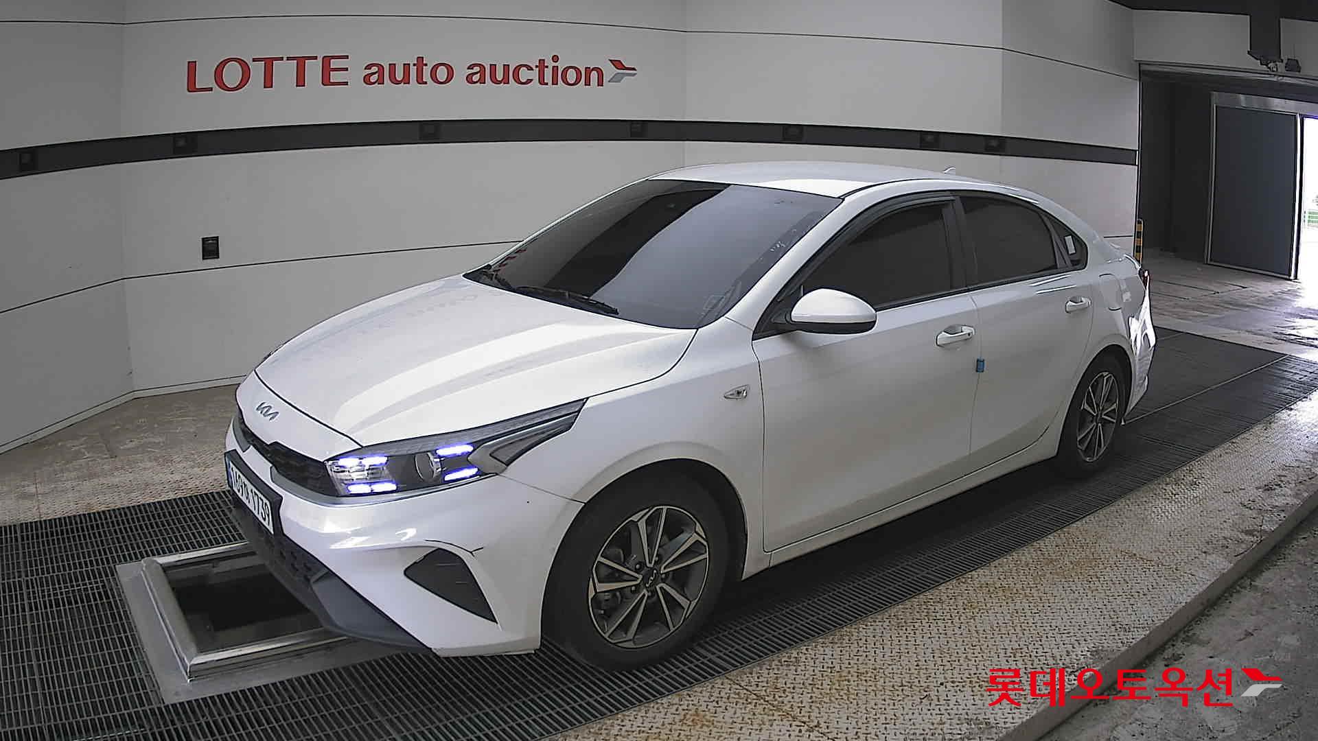 Kia K3 2022 - Image 11