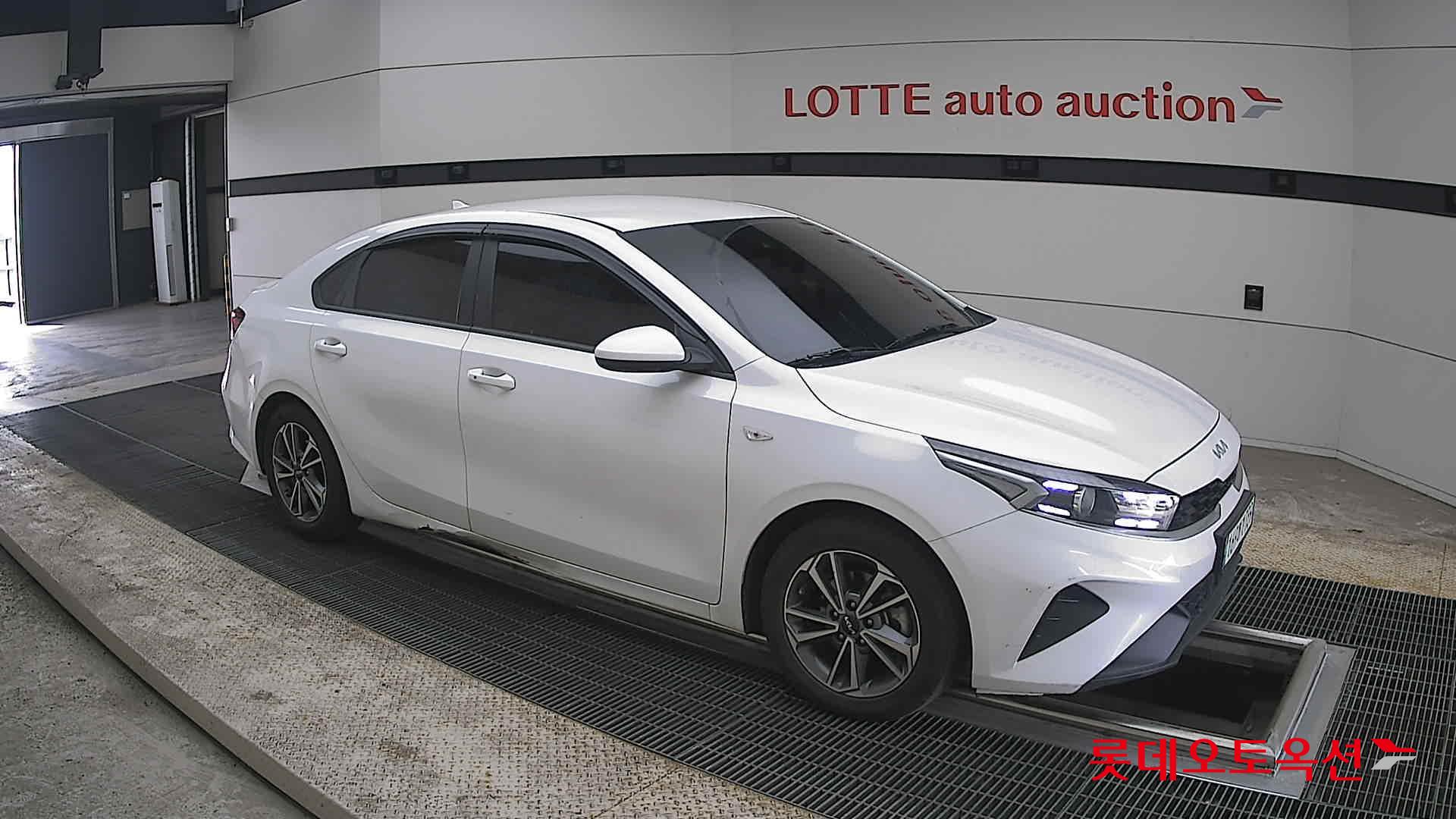 Kia K3 2022 - Image 23