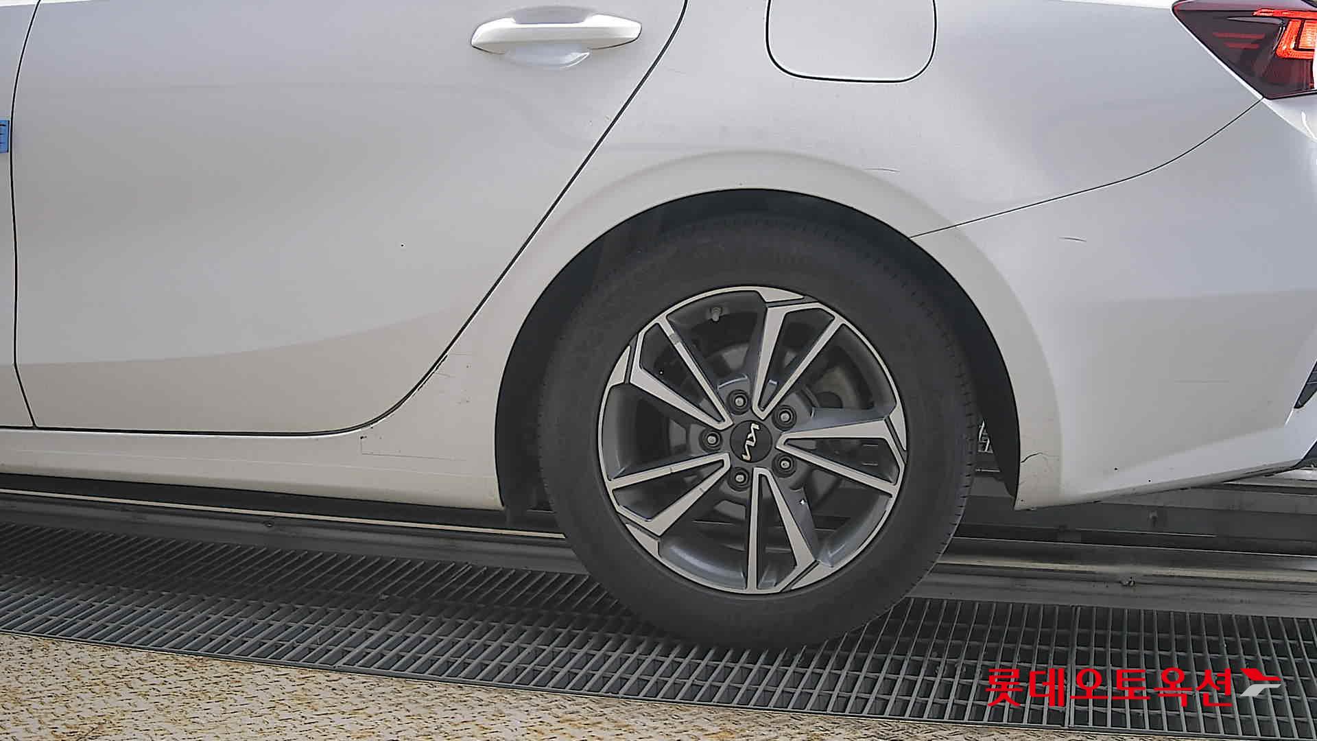 Kia K3 2022 - Image 26